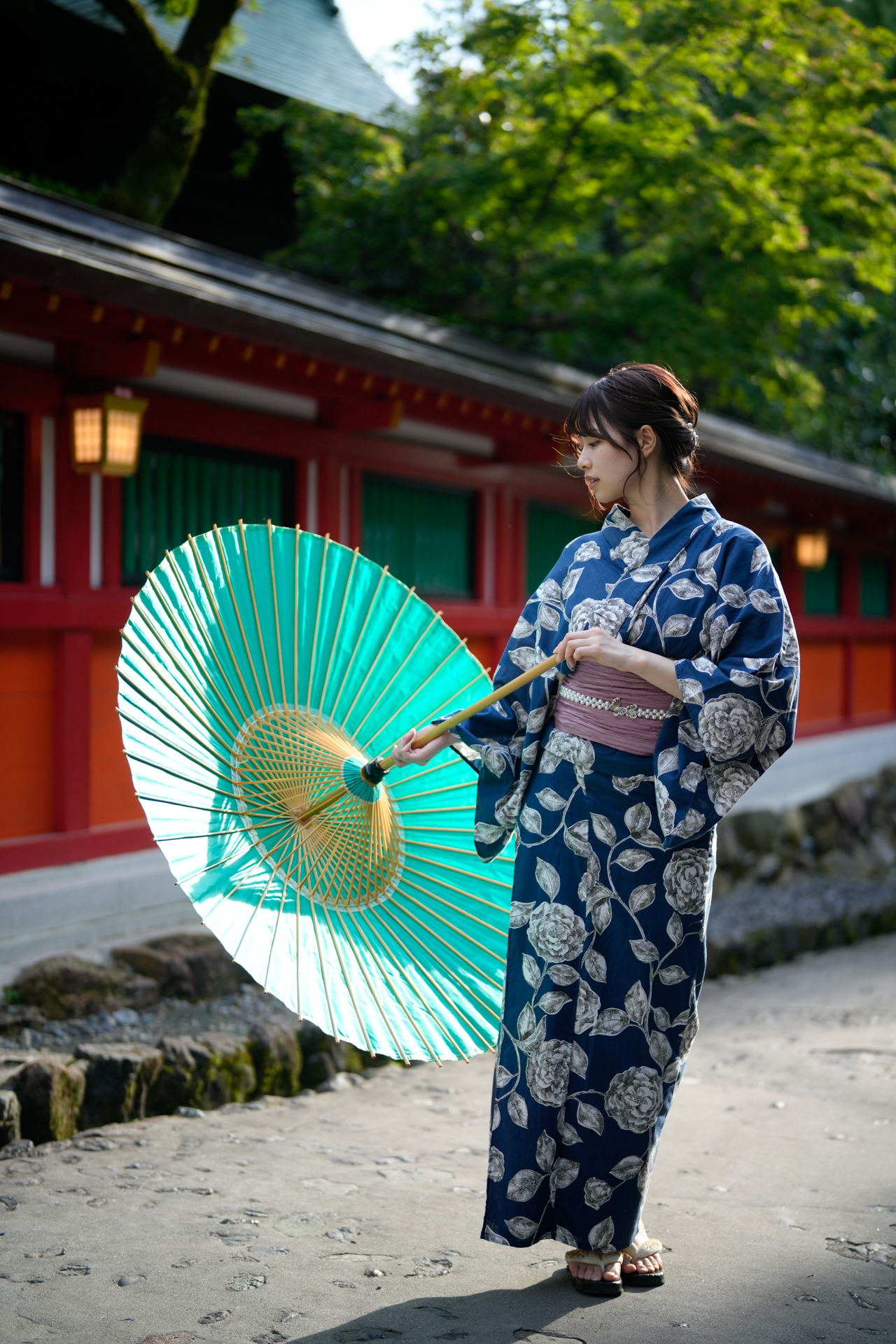 撮影：魚住誠一／モデル：脇田穂乃香<br>α7R V／FE 50mm F1.4 GM／50mm／マニュアル（1/2,500秒、F1.4）／ISO 400
