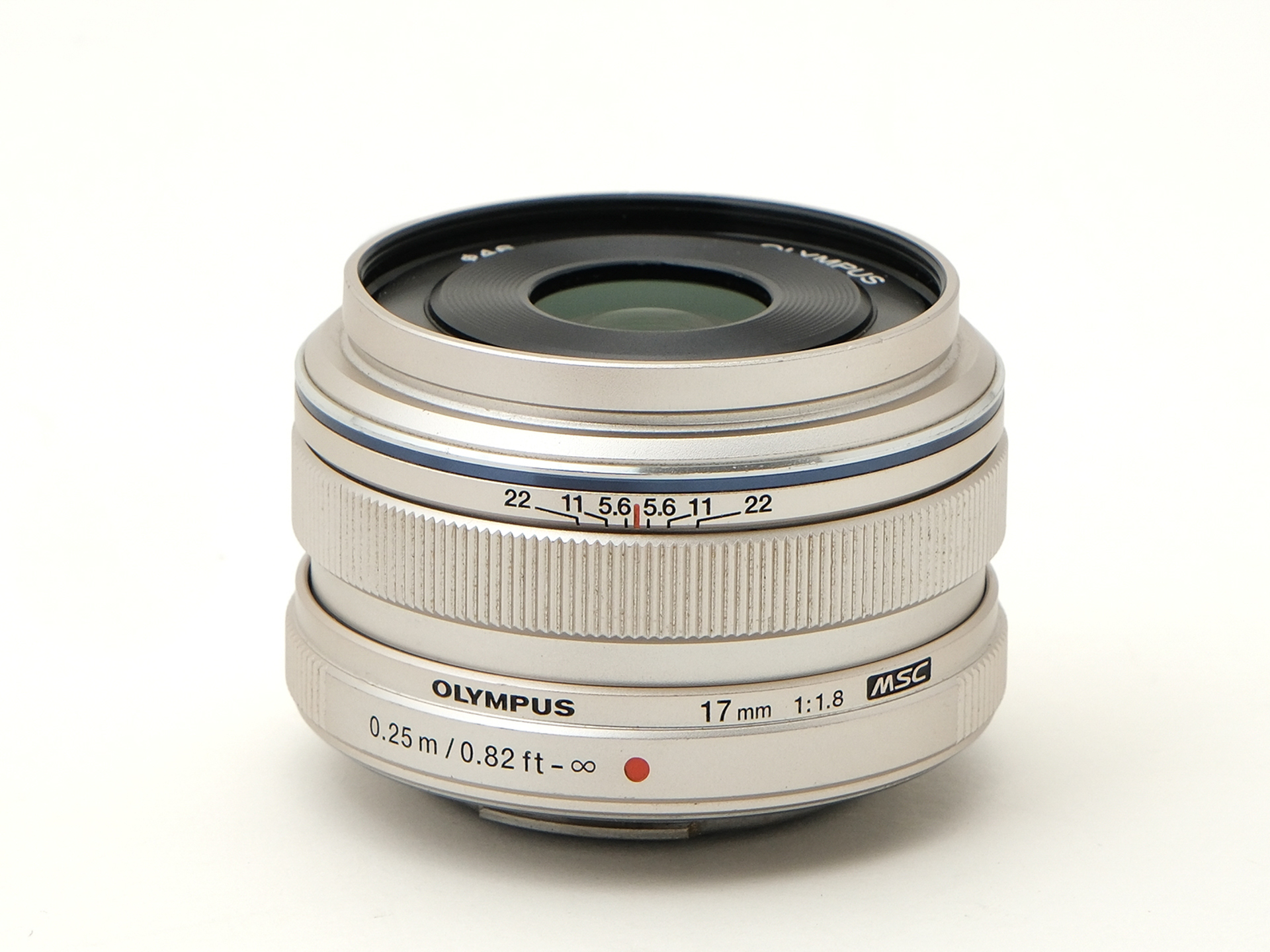 シルバーとブラックの2色が用意されています。今回はシルバーをチョイス