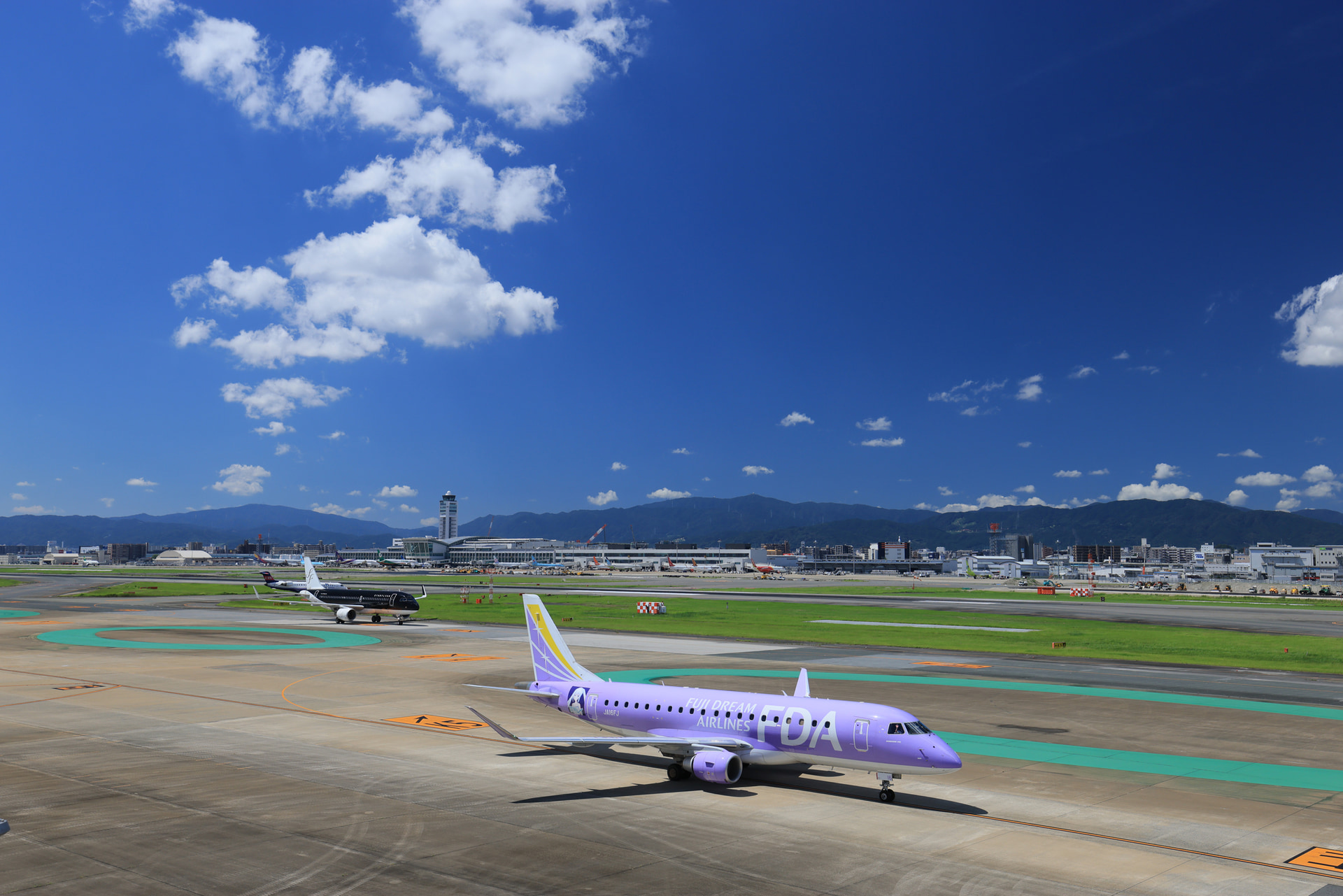 <span class="fnt-85">キヤノン EOS R5 Mark II／RF15-35mm F2.8 L IS USM／35mm／シャッター優先AE（F7、1/320秒、±0EV）／ISO 200／WB：オート</span>