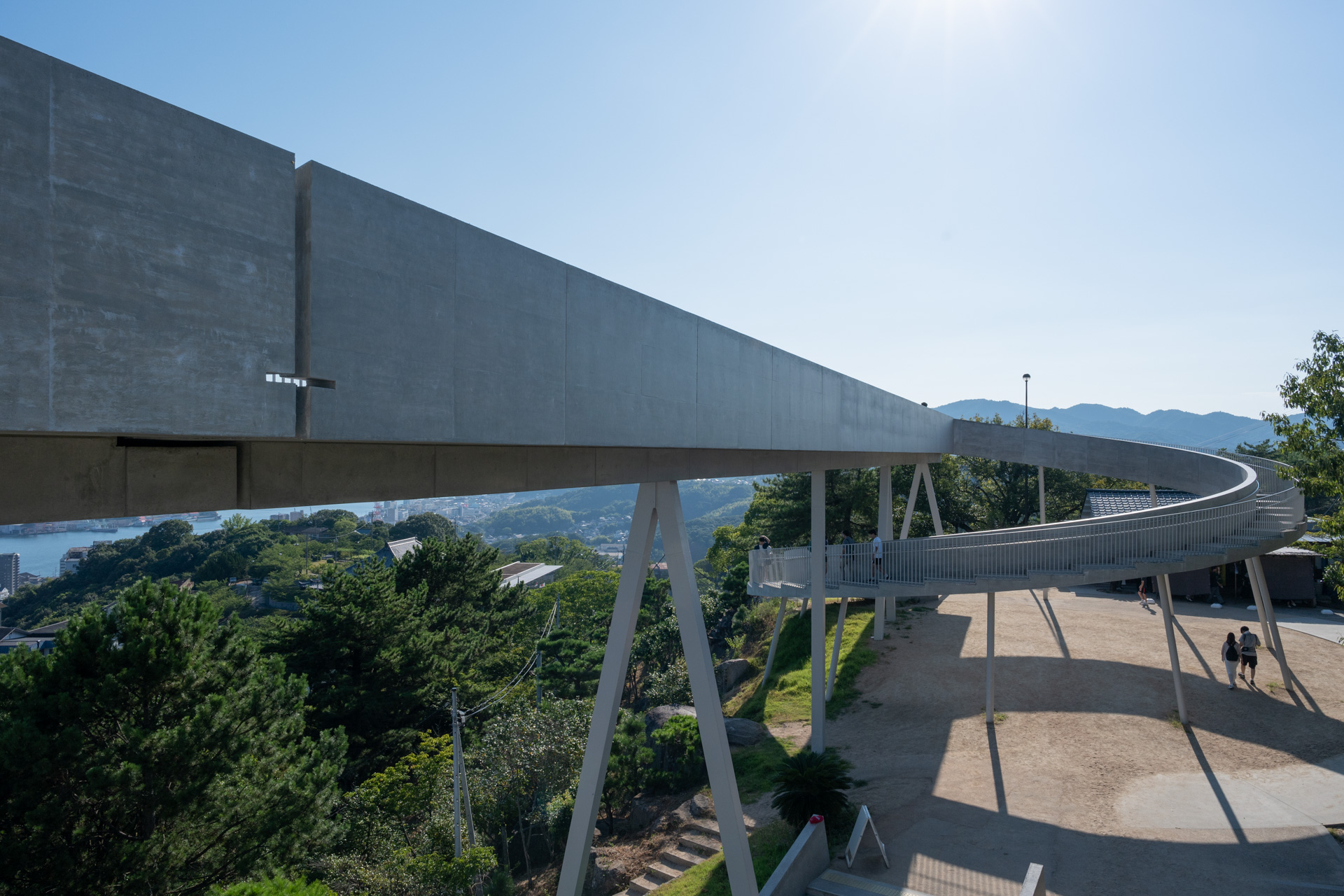 立派な展望台がある