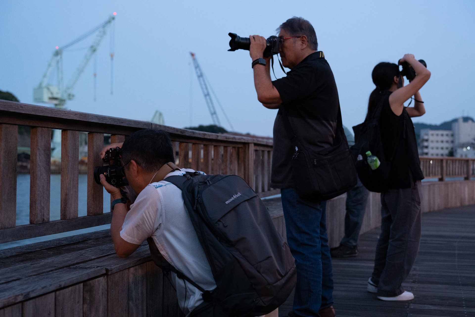 夕景を狙うメンバー