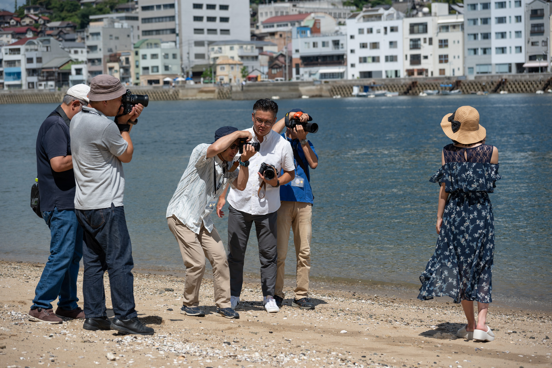 海の色も綺麗で夏っぽい写真をものにしていた