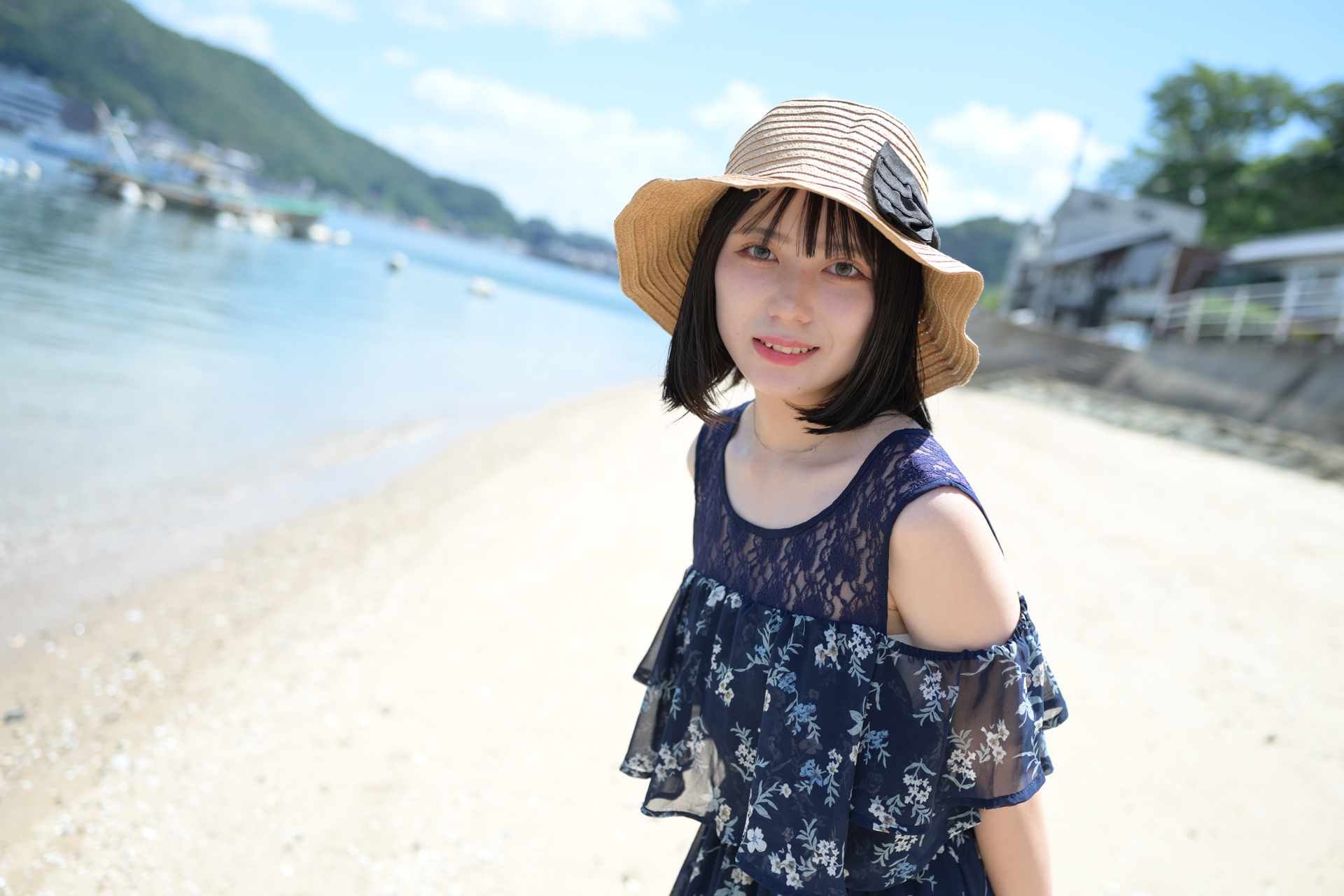 モデル：<a href="https://x.com/emma_hatsune">初音えま</a>