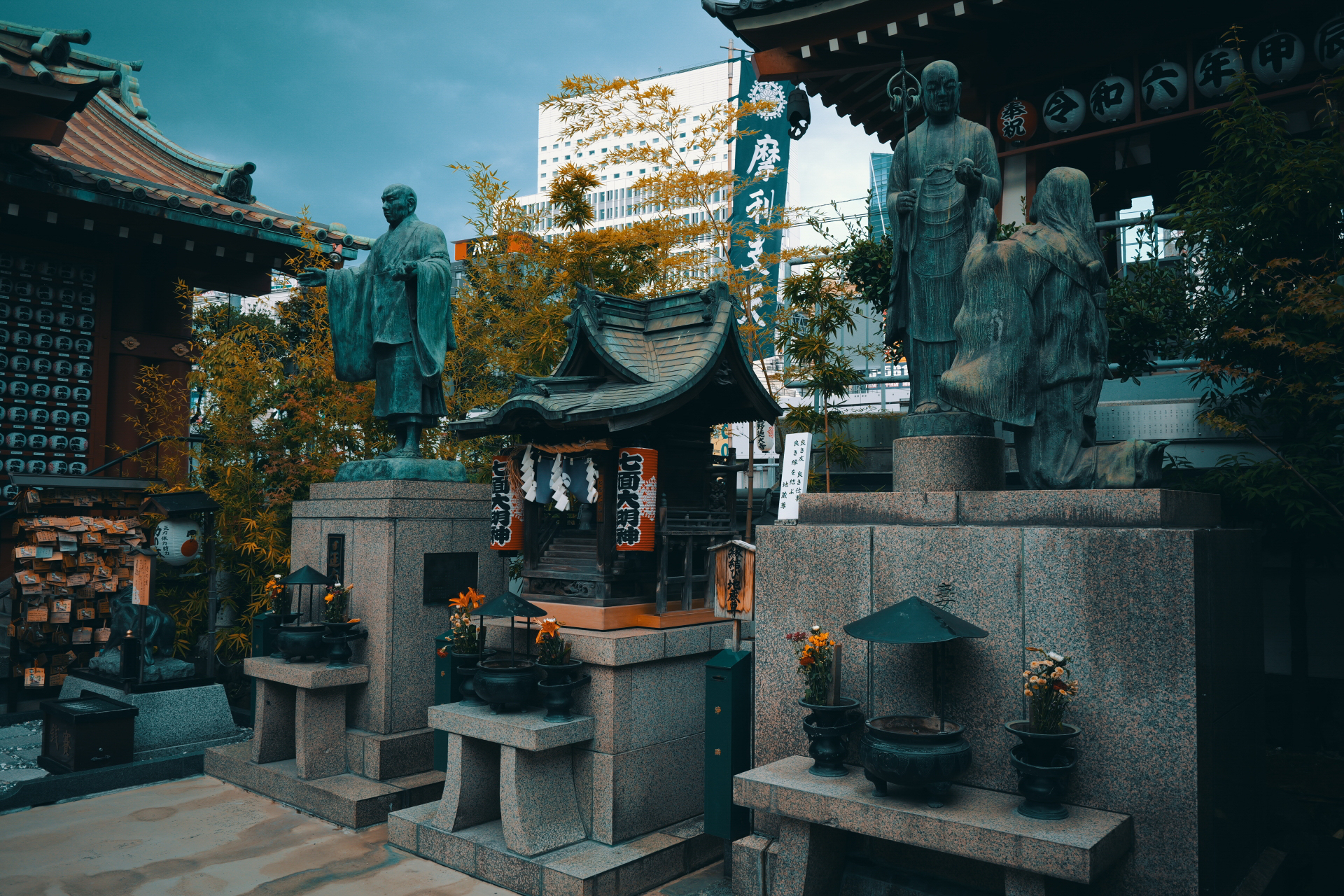 Sample LUT 3。ティール&オレンジを思わせるイメージ