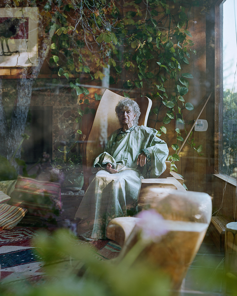 アレック・ソス《Anna, Kentfield, California》〈I Know How Furiously Your Heart is Beating〉より 2017年 東京都写真美術館蔵 ©Alec Soth