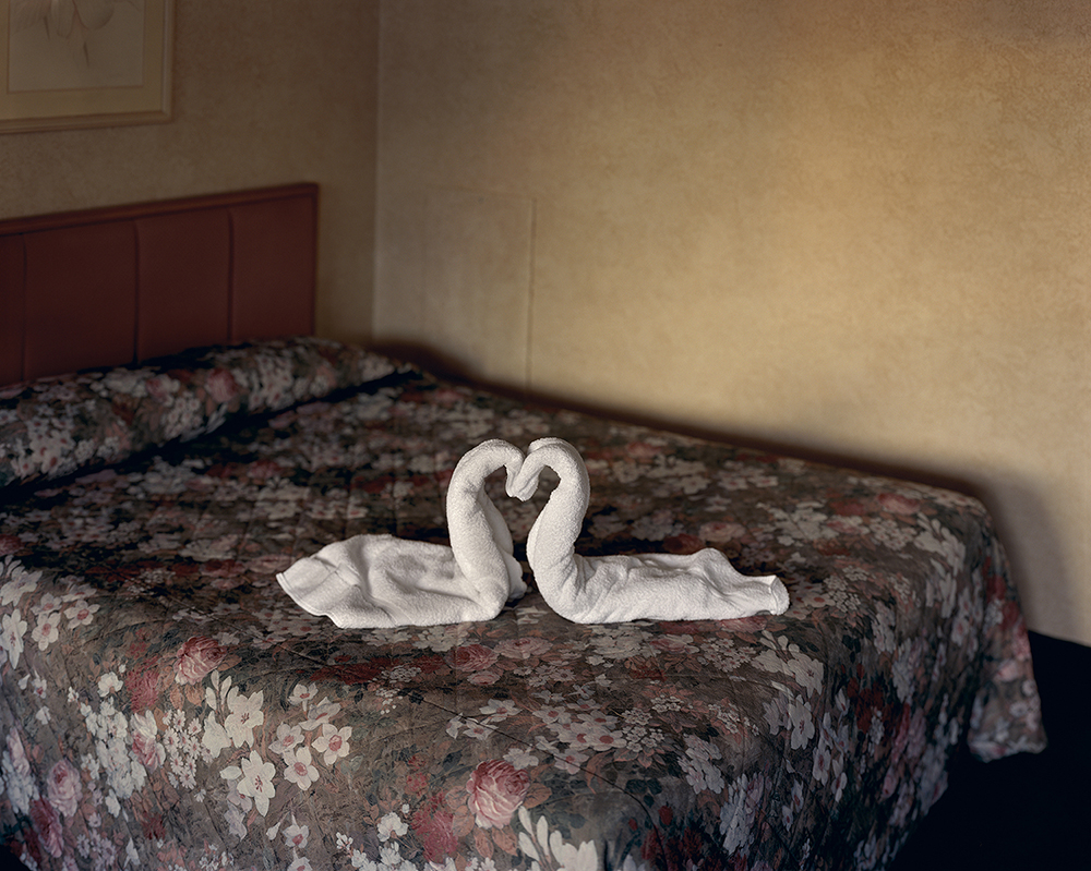 アレック・ソス《Two Towels》〈Niagara〉より 2004年 作家蔵 ©Alec Soth