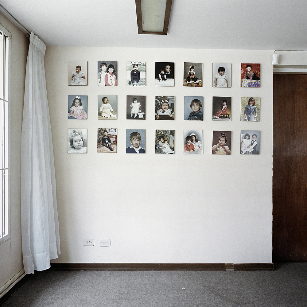 アレック・ソス《Untitled 07》〈Dog Days, Bogotá〉より 2003年 東京都写真美術館蔵 ©Alec Soth