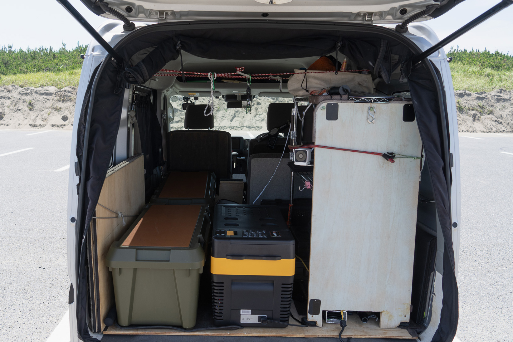 カーゴルームではこんな感じ。軽自動車でも楽勝のサイズです