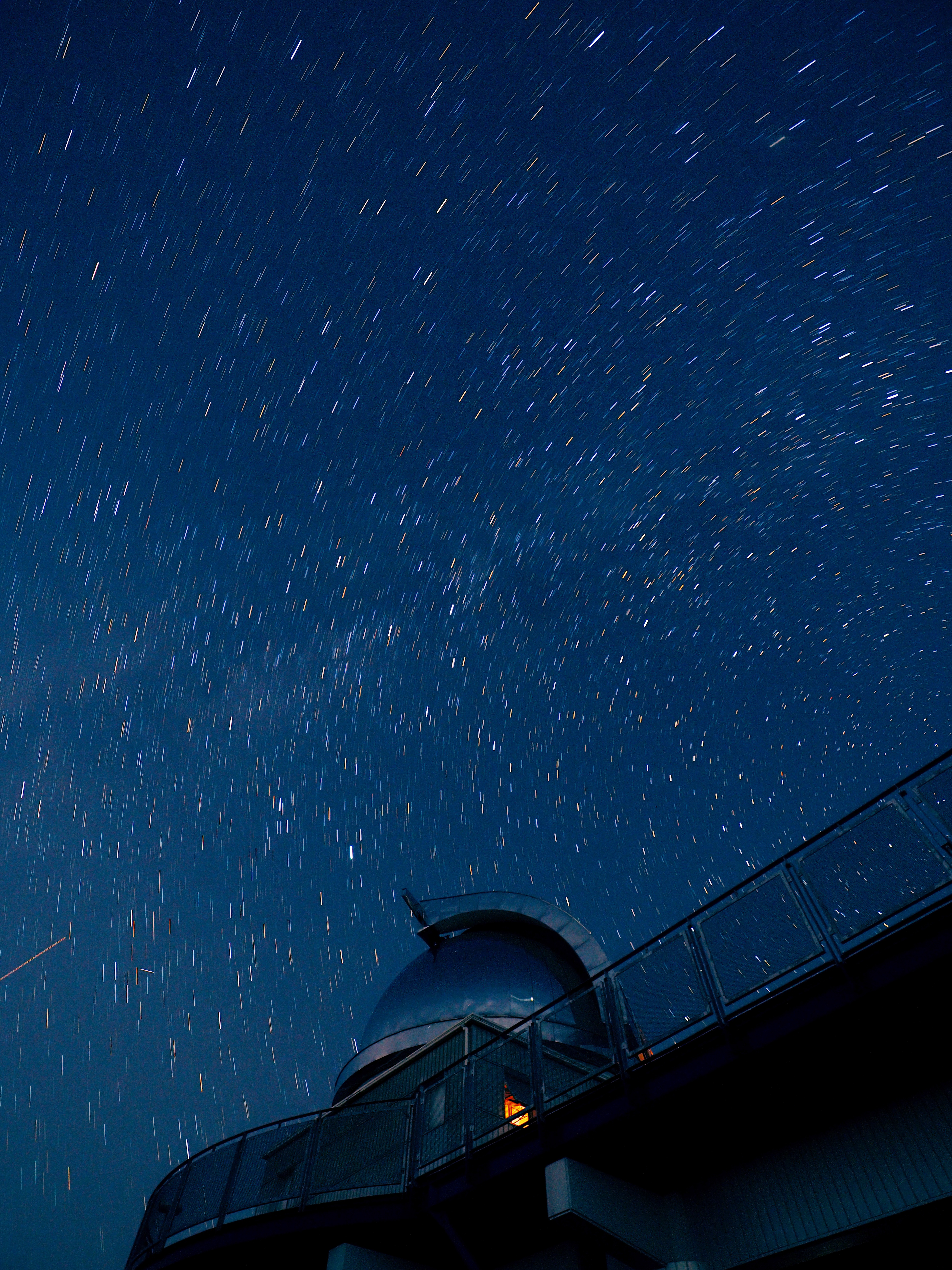 OM SYSTEM OM-1／M.ZUIKO DIGITAL ED 8-25mm F4.0 PRO／16mm（35mm判換算）／（60秒・F4.0）／ISO 400<br><span class="fnt-85">※ライブコンポジットで撮影</span>