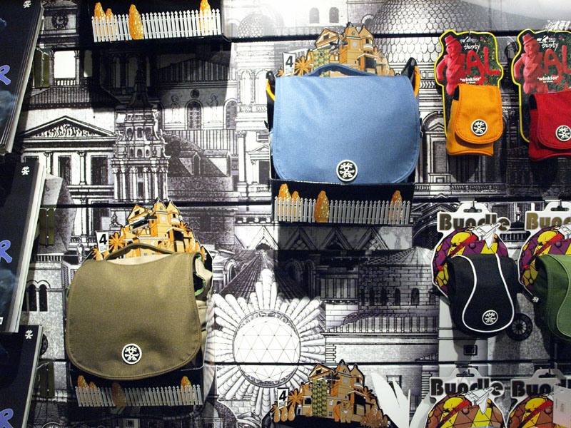 直営店クランプラーギンザに展示されていたCrumpler「4ミリオン・ダラー・ホーム」