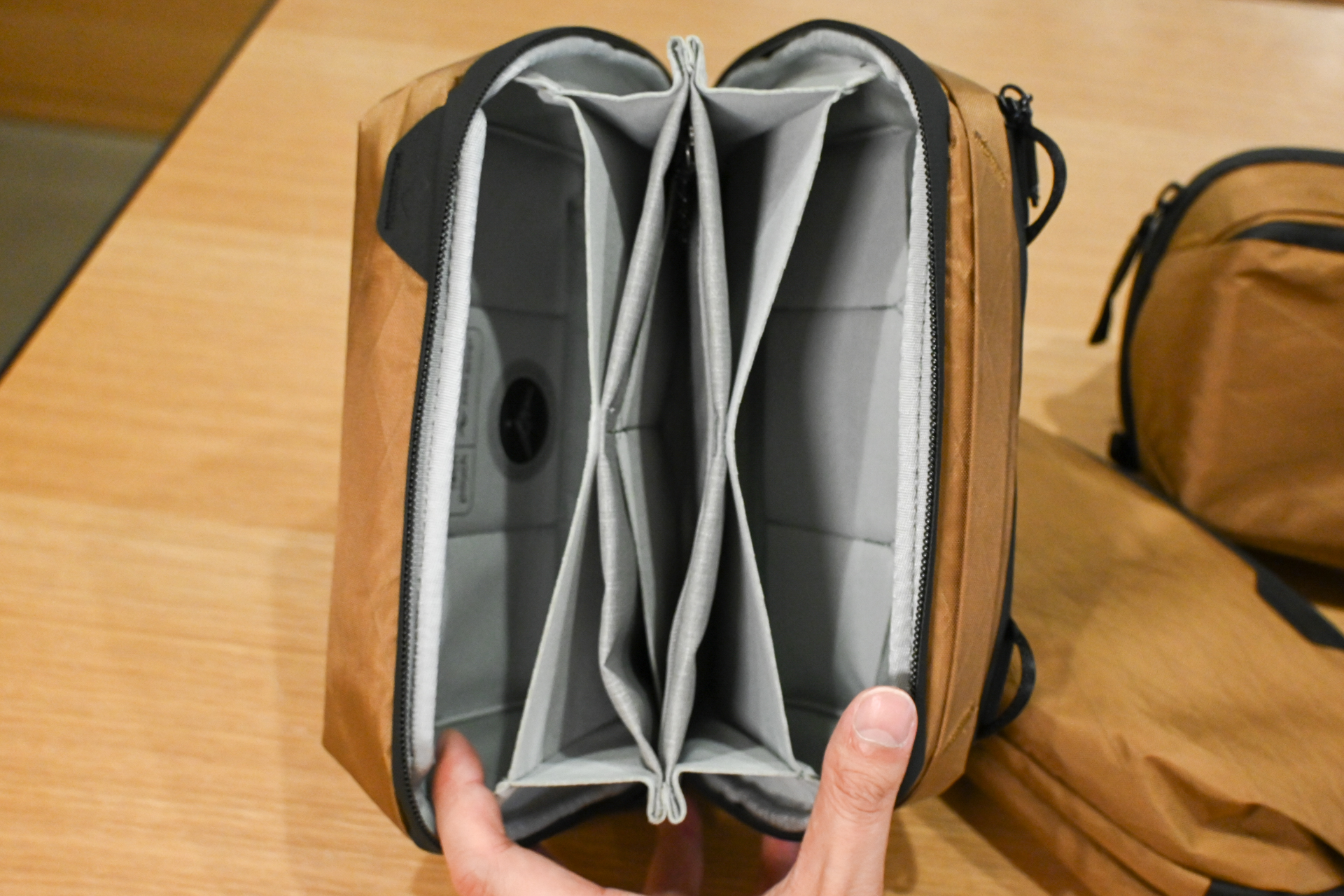 テク ポーチを開いたところ