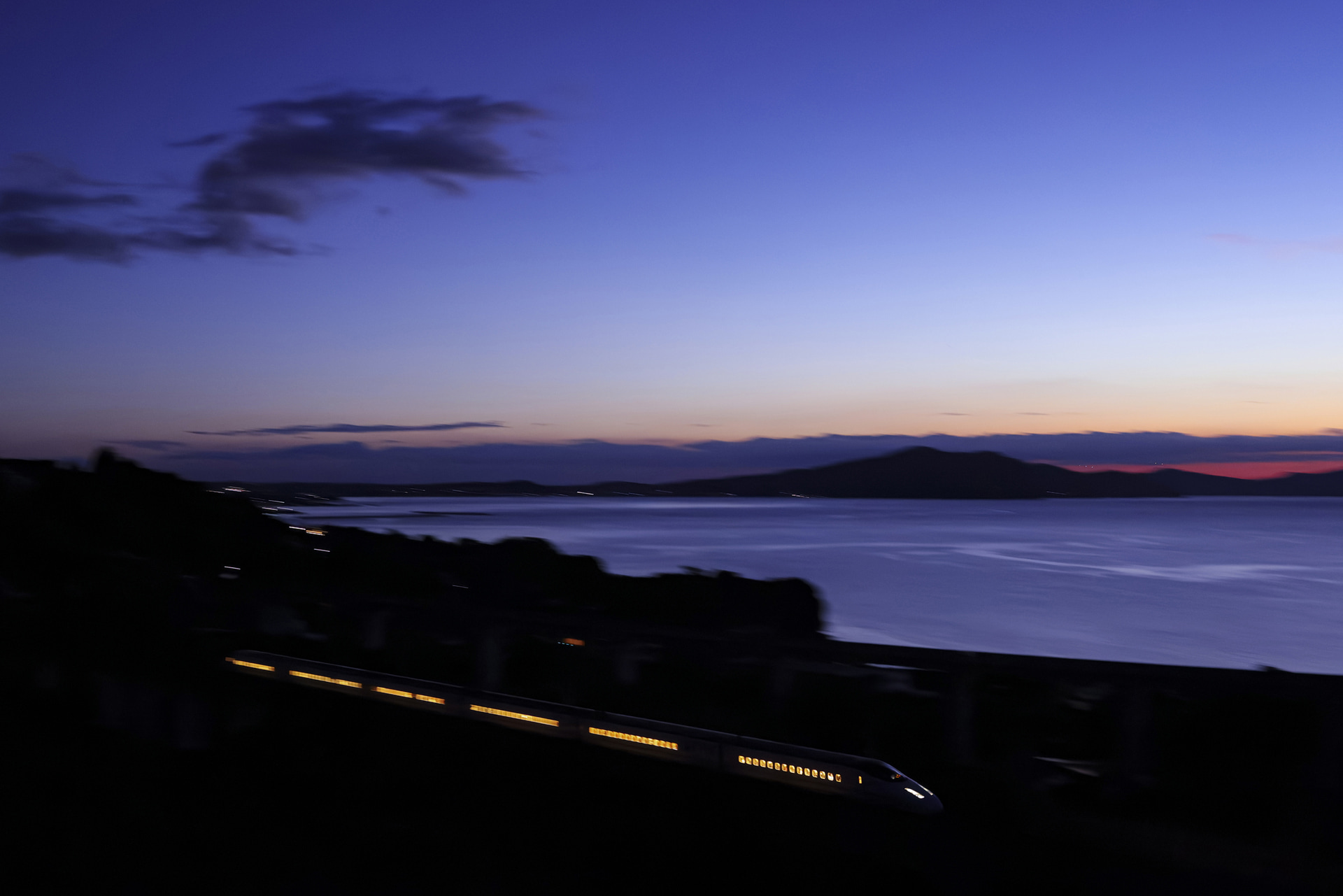 <span class="fnt-85">キヤノン EOS R5 Mark II／RF28-70mm F2 L USM／41mm／マニュアル露出（F4.5、1/30秒）／ISO 16000／WB：オート／ニューラルネットワークノイズ低減（標準）</span>