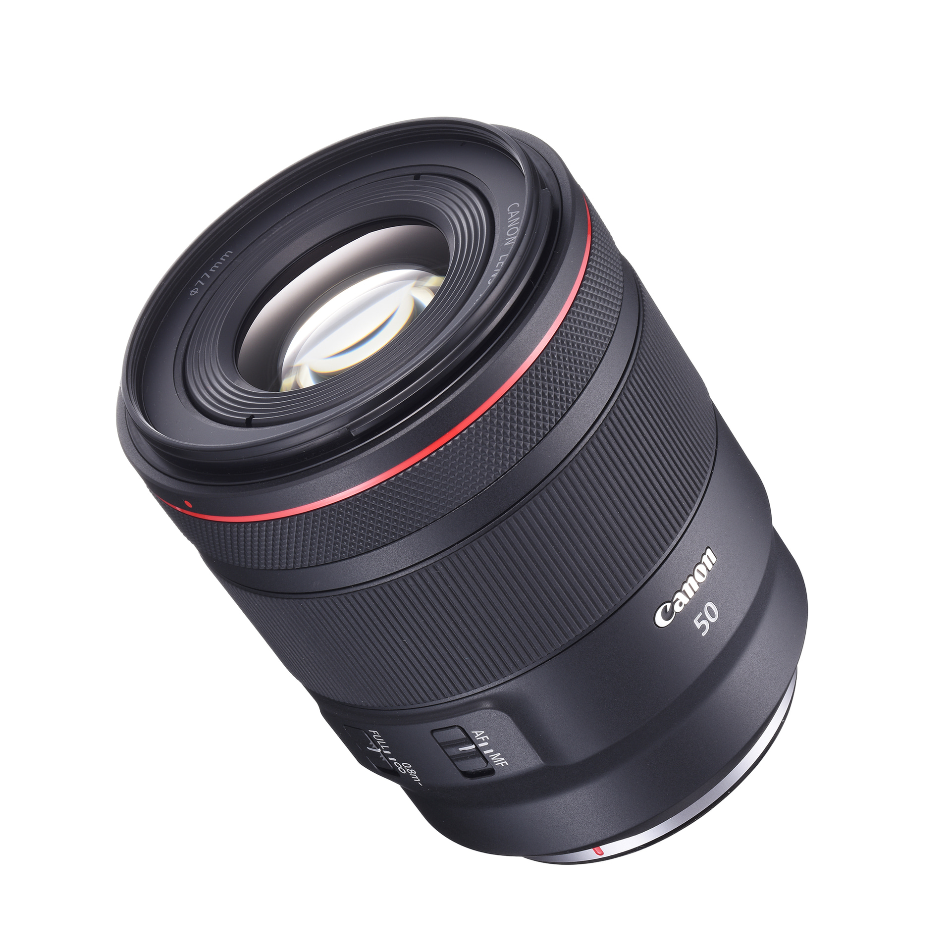 <span class="fnt-110"><b>RF50mm F1.2 L USM</b></span><br>単焦点レンズの中で最も気に入っているレンズ。情景的なシーンや客室乗務員のサービスシーンなど、印象的なスナップを中心に使用する機会が多く、最初にセットするくらいお気に入りだ