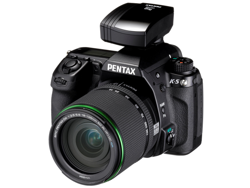 GPSユニット「O-GPS1」をK-5に装着したところ