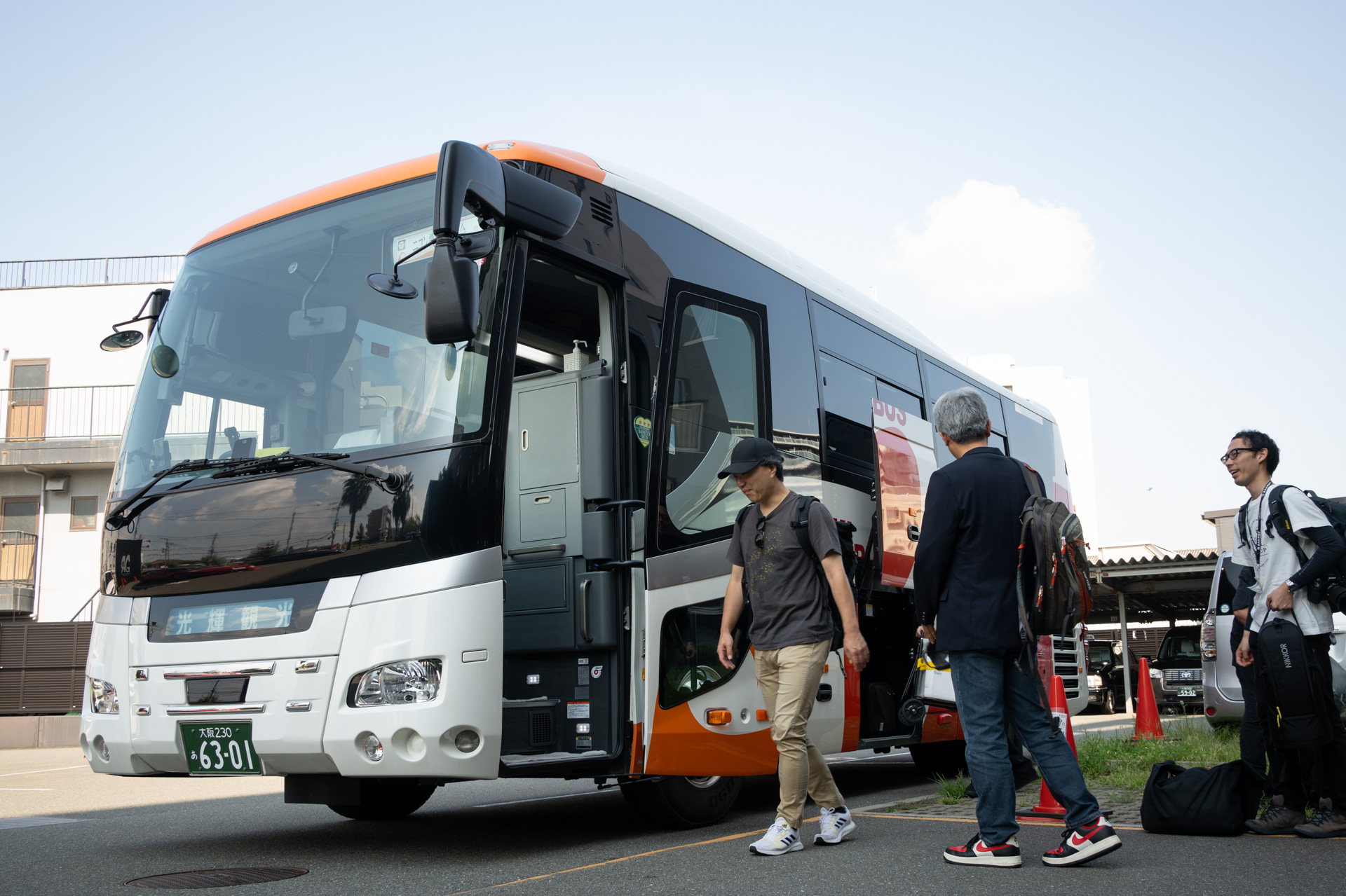 今回はバスツアー形式になっている