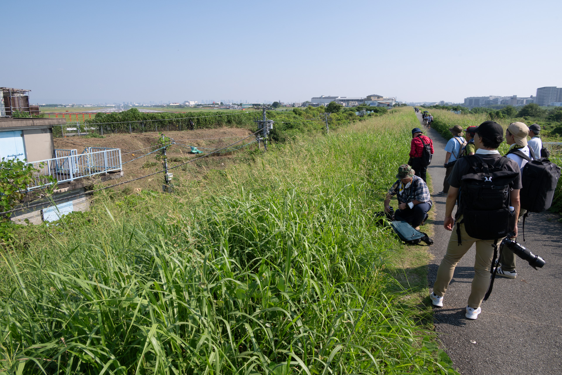 猪名川土手では滑走路の正面に来ることも可能