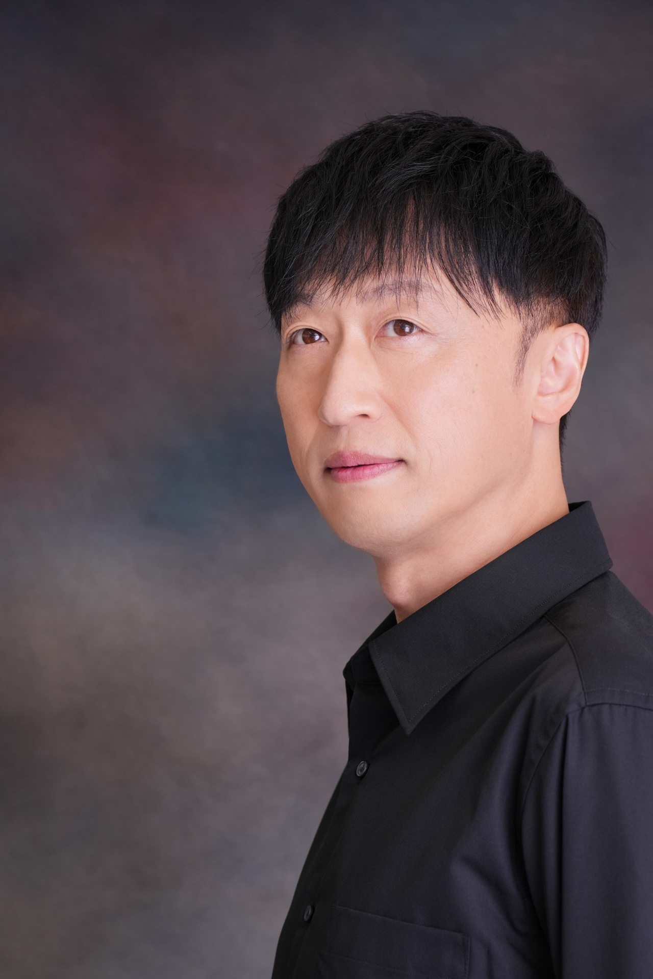 ソニー α1／FE 70-200mm F2.8 GM OSS II／マニュアル（F8、1/125秒）／ISO 400　折り畳み式柄背景で雰囲気を変えている