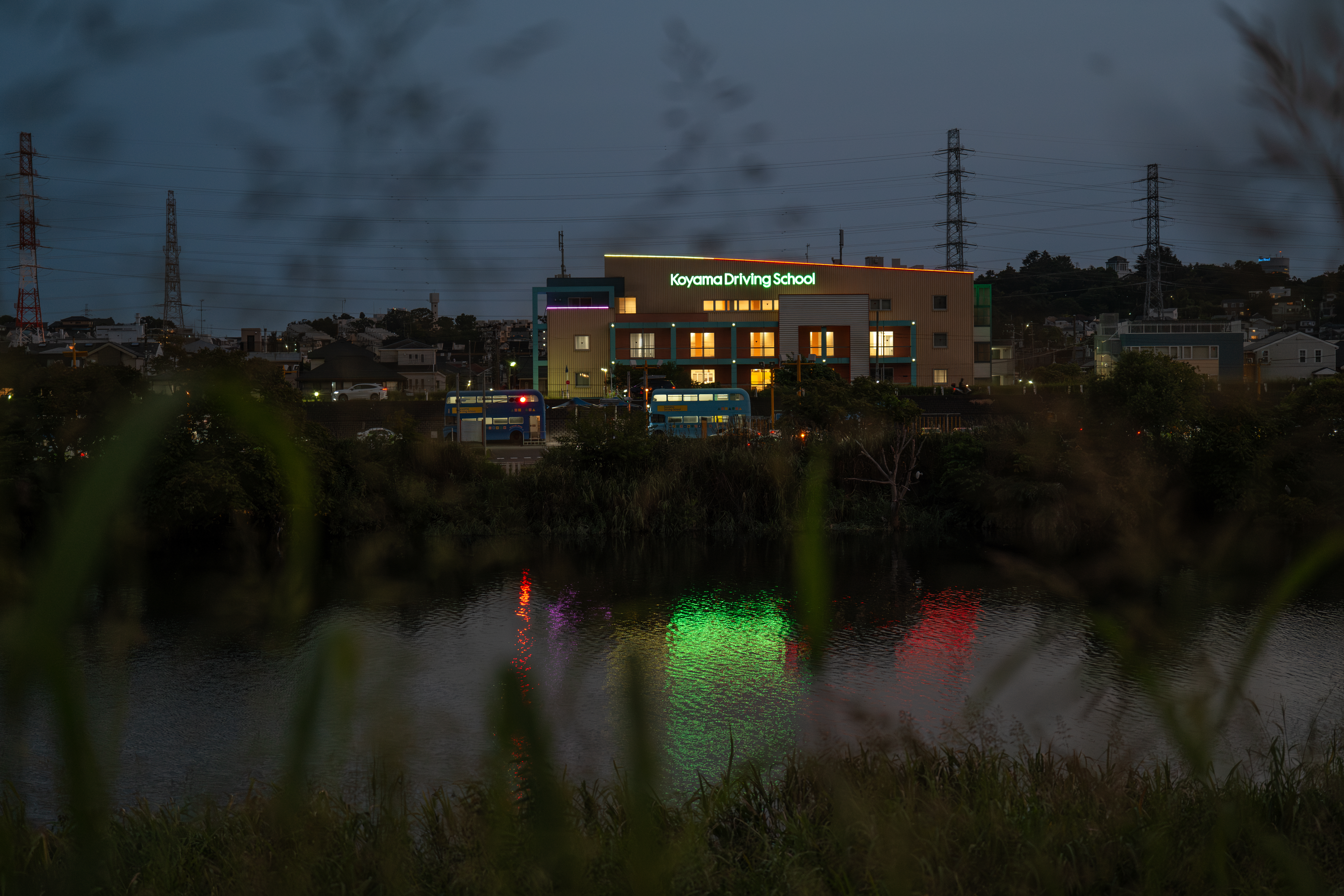 60mm相当で撮影。前ボケもクセがなく素直だ<br><span class="fnt-85">ライカQ3 43／ライカ アポ・ズミクロン f2/43mm ASPH.／絞り優先AE（F2.0・1/125秒・－1.3EV）／ISO 1600</span>