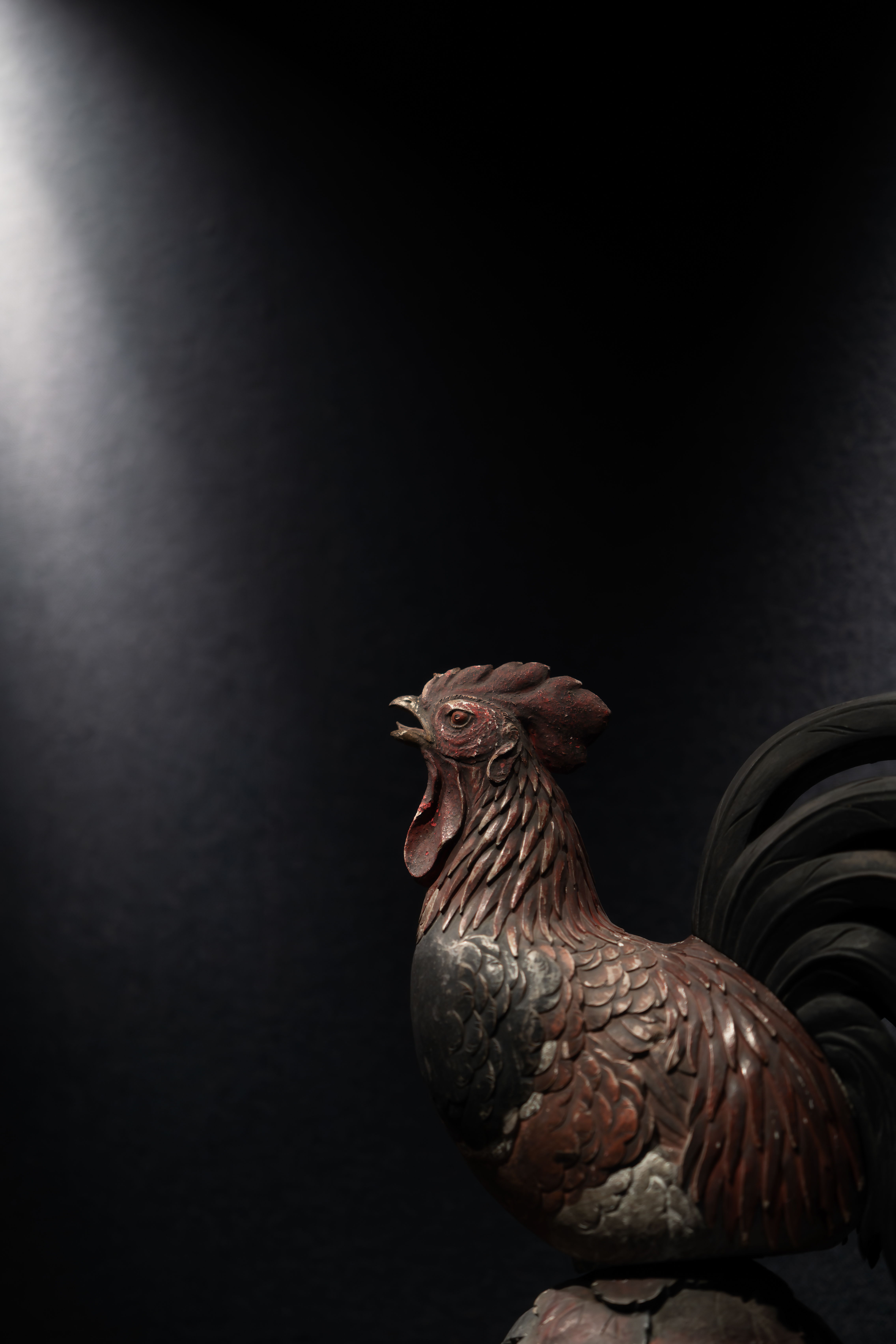 60mm相当で撮影。43mmの次が60mmというのはやや残念。画素数も6,000万画素から3,000万画素へ大きく飛ぶし、使用感的にもぜひ50mmが欲しかった<br><span class="fnt-85">ライカQ3 43／ライカ アポ・ズミクロン f2/43mm ASPH.／絞り優先AE（F2.0・1/125秒・－2.0EV）／ISO 800</span>