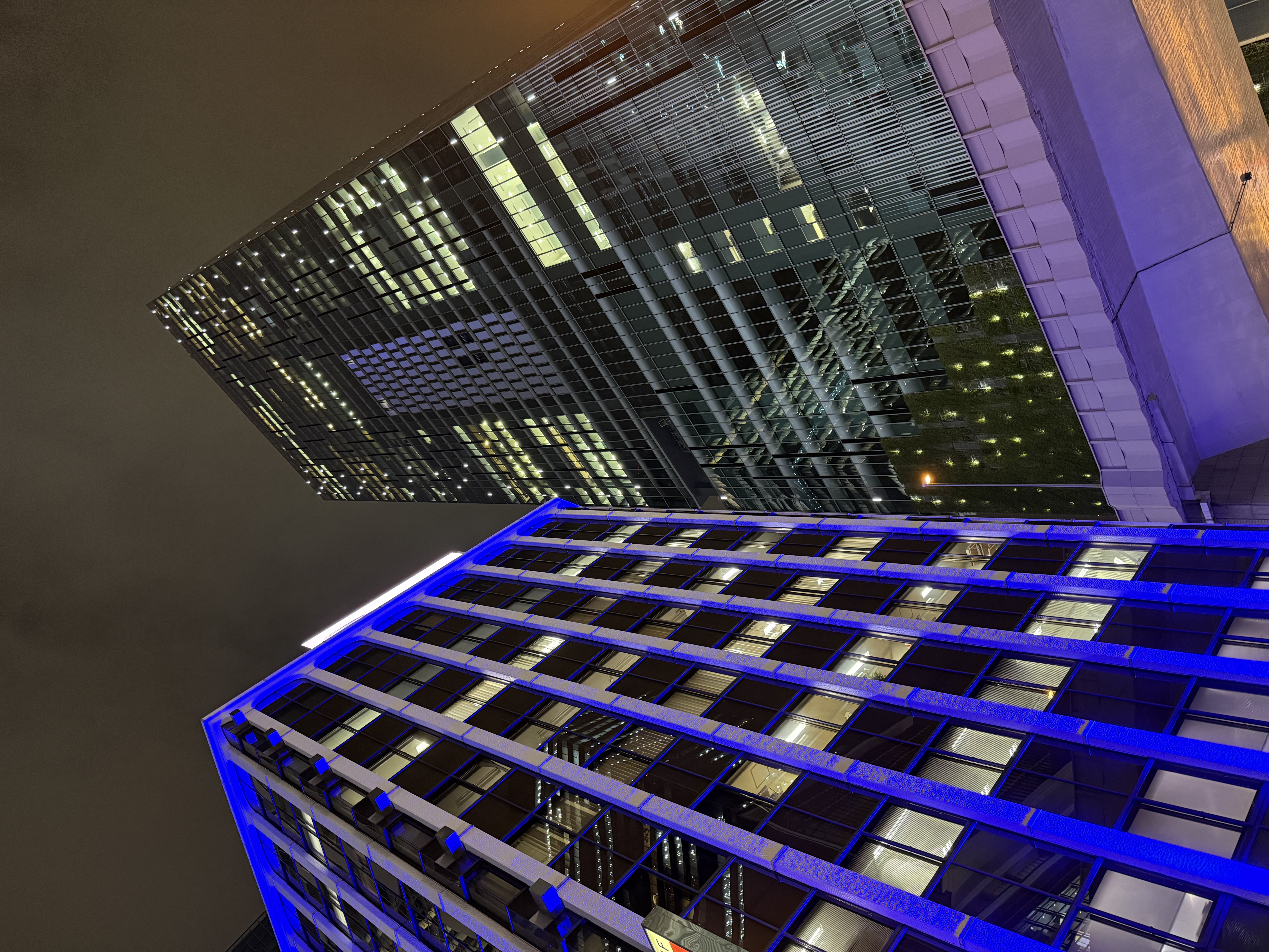 iPhone 16 Pro／6.76mm／24mm相当／1/35秒／F1.8／ISO 640