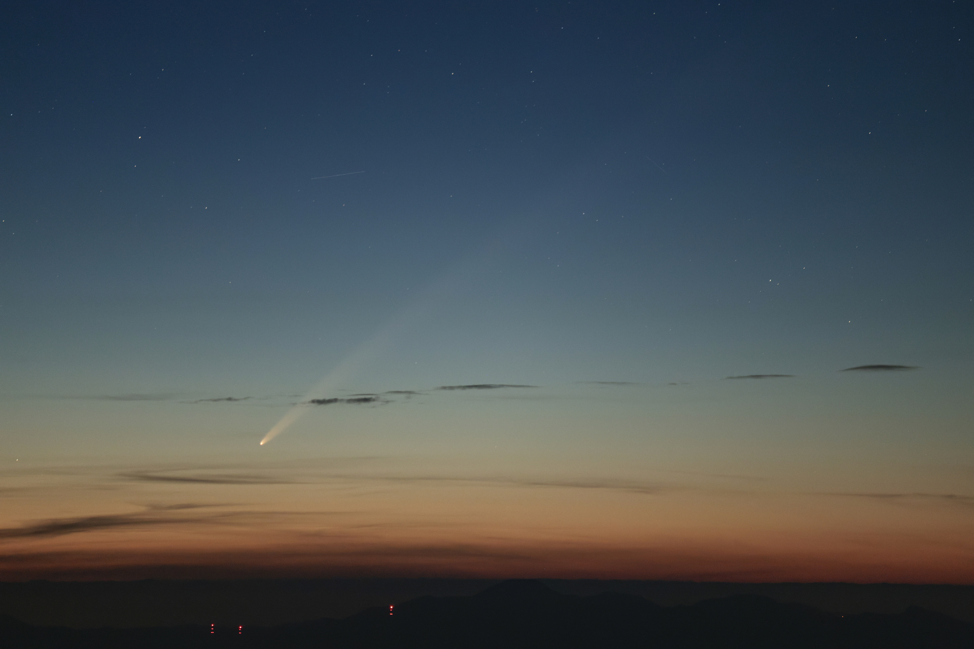 10月2日 4時33分<br>EOS R5 Mark II／RF70-200mm F4 L IS USM／200mm／マニュアル（3秒、F4）／ISO 3200（撮影：館野二朗）