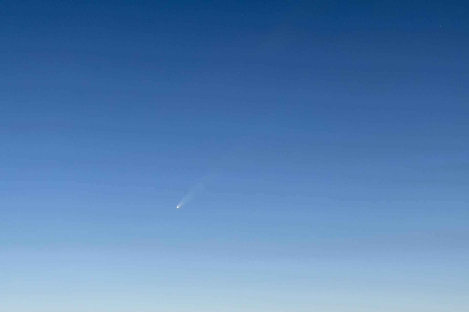 10月2日 4時52分<br>EOS R5 Mark II／RF70-200mm F4 L IS USM／200mm／マニュアル（1秒、F5.6）／ISO 640（撮影：館野二朗）