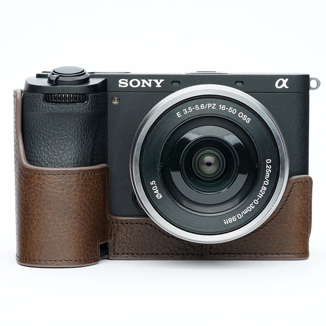 ダークブラウン