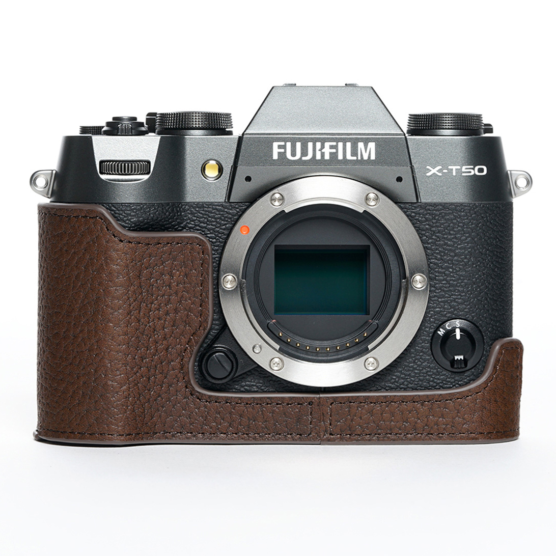 ダークブラウン