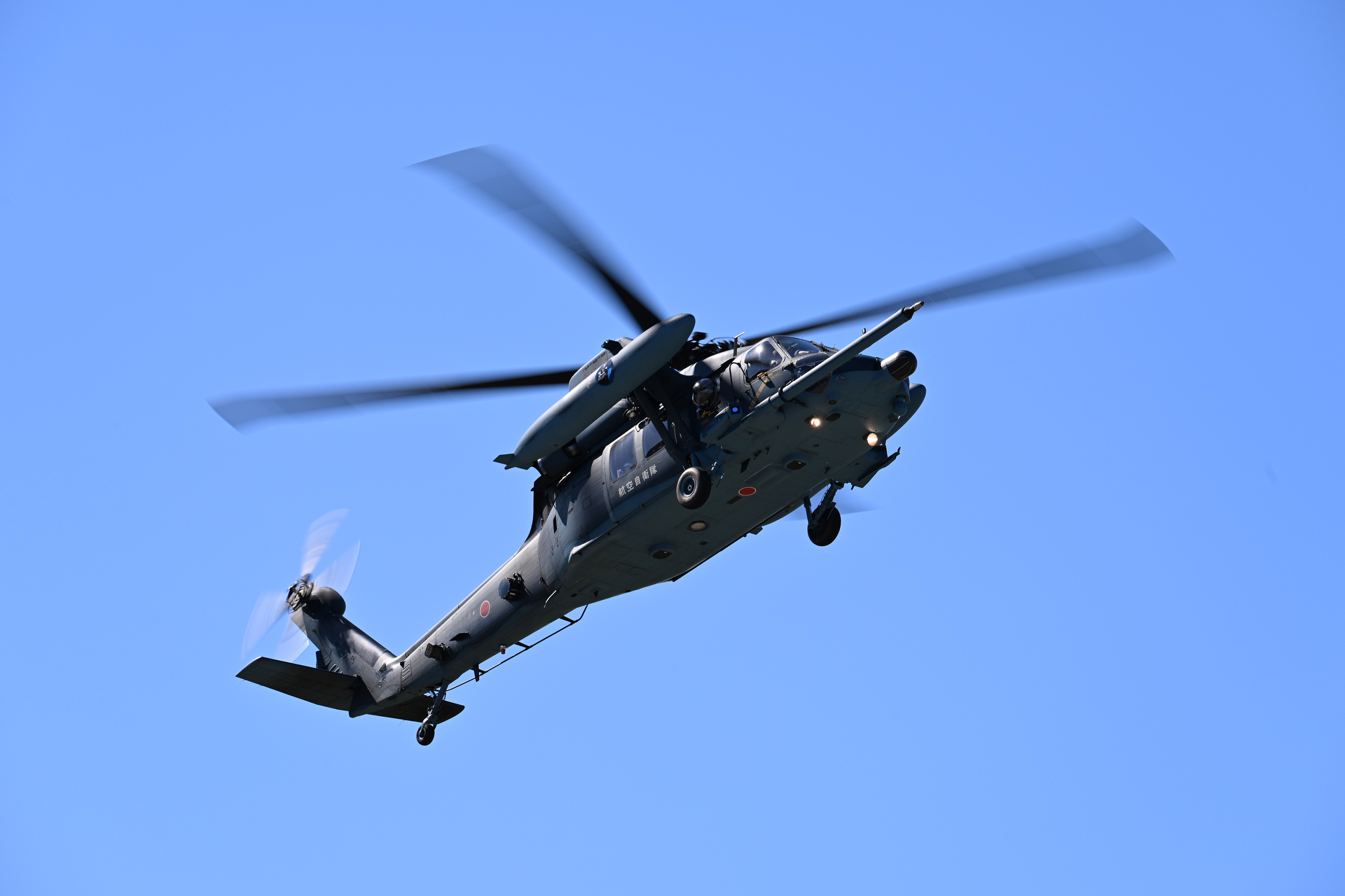 UH-60J救難ヘリコプター<br>ニコン Z6III／NIKKOR Z 180-600mm f/5.6-6.3 VR／180mm／マニュアル露出（1/160秒、F10）／ISO 100／WB：オート