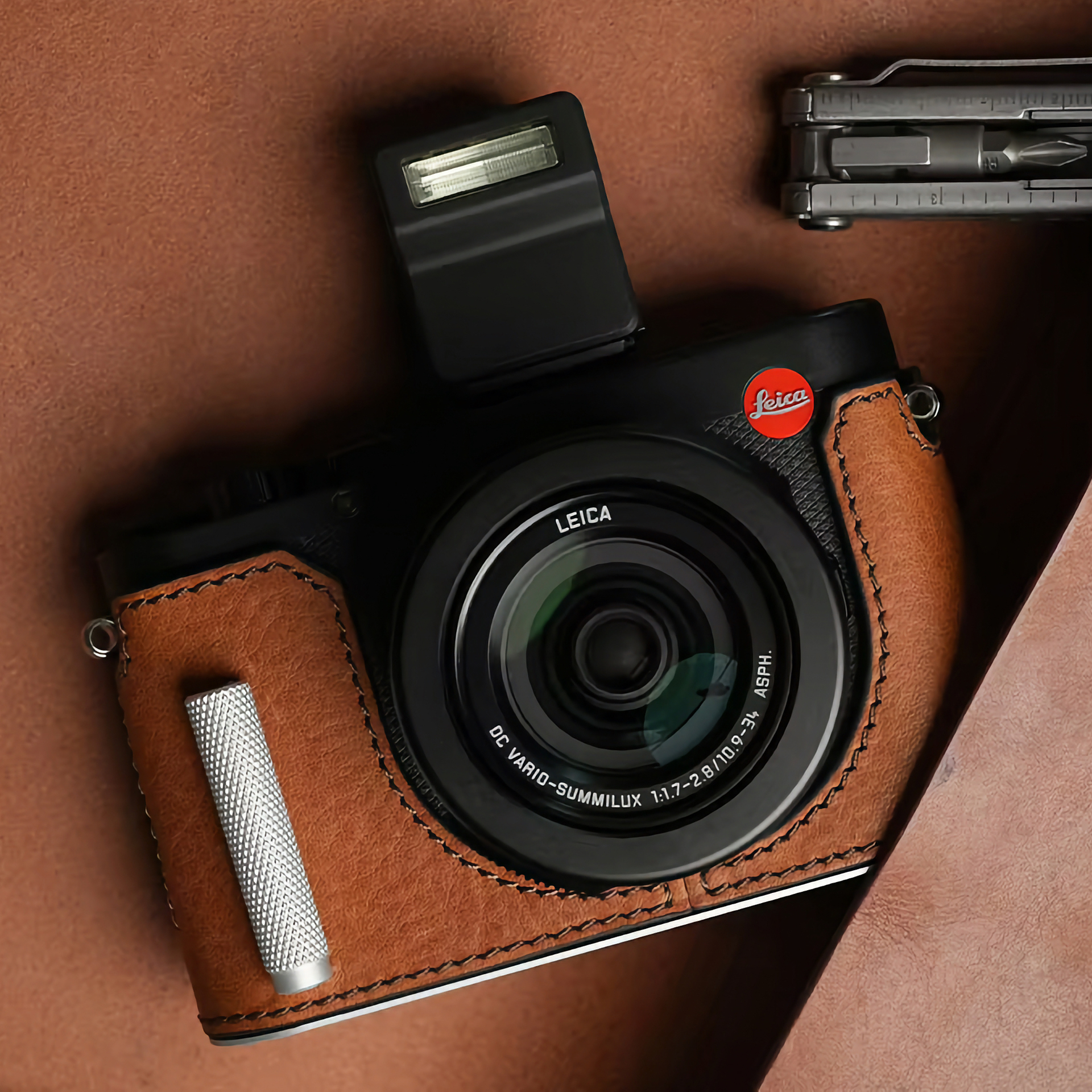 Mr. Stone ライカ D-LUX8 専用 グリップ付 ボディーケース（Red-brown）