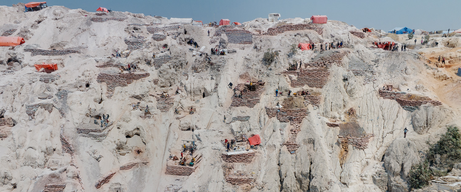 Davide Monteleone<br>Cobalt mining. View on the open tunnels dug manually, Kolwezi, Democratic Republic of the Congo (DRC) 2023<br>from the series Critical Minerals – Geography of Energy<br>© Davide Monteleone/LOBA 2024