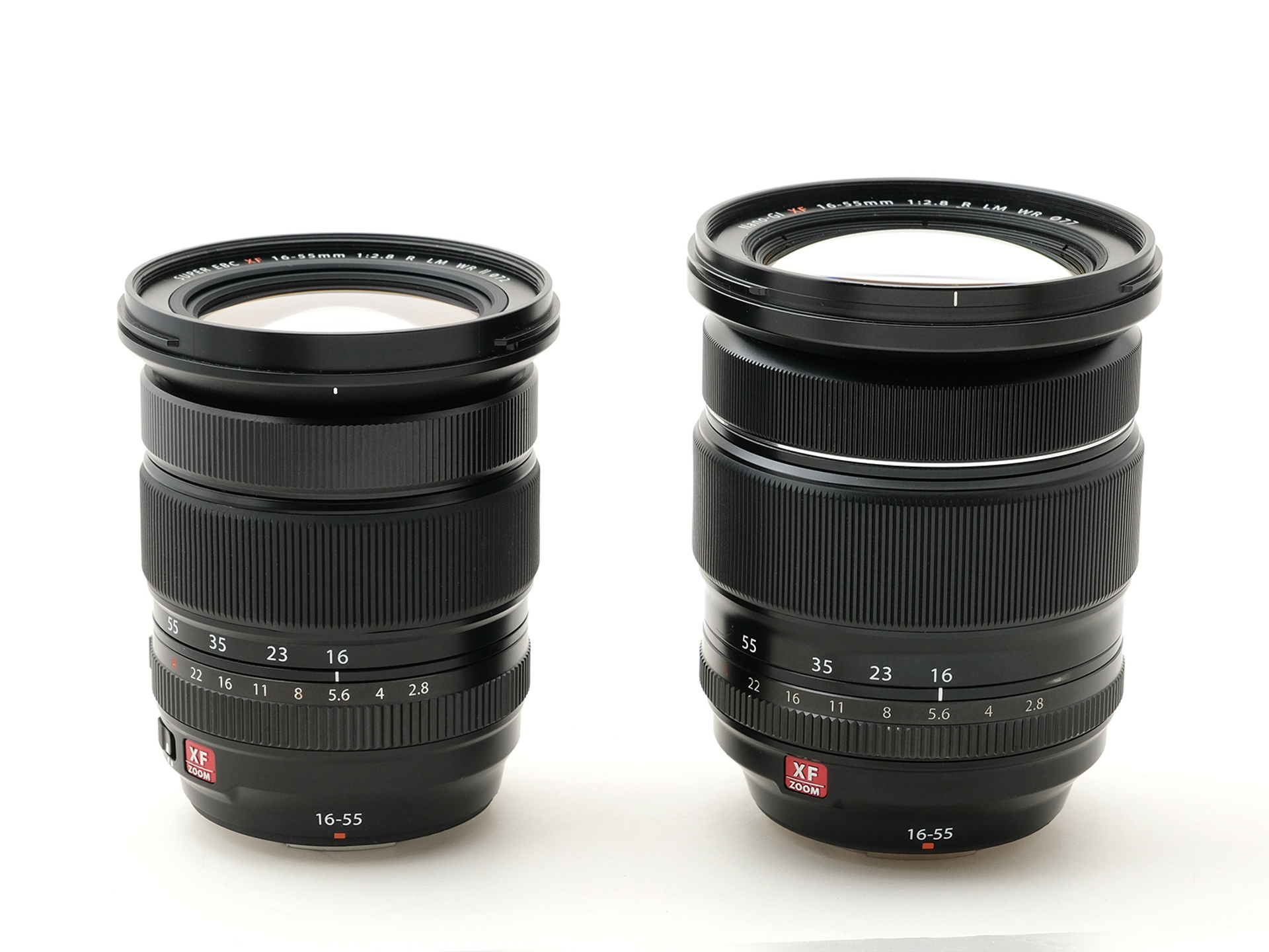 左が新型の「XF16-55mmF2.8 R LM WR II」で右が旧型の「XF16-55mmF2.8 R LM WR」。本レンズは大幅に小型軽量化されています