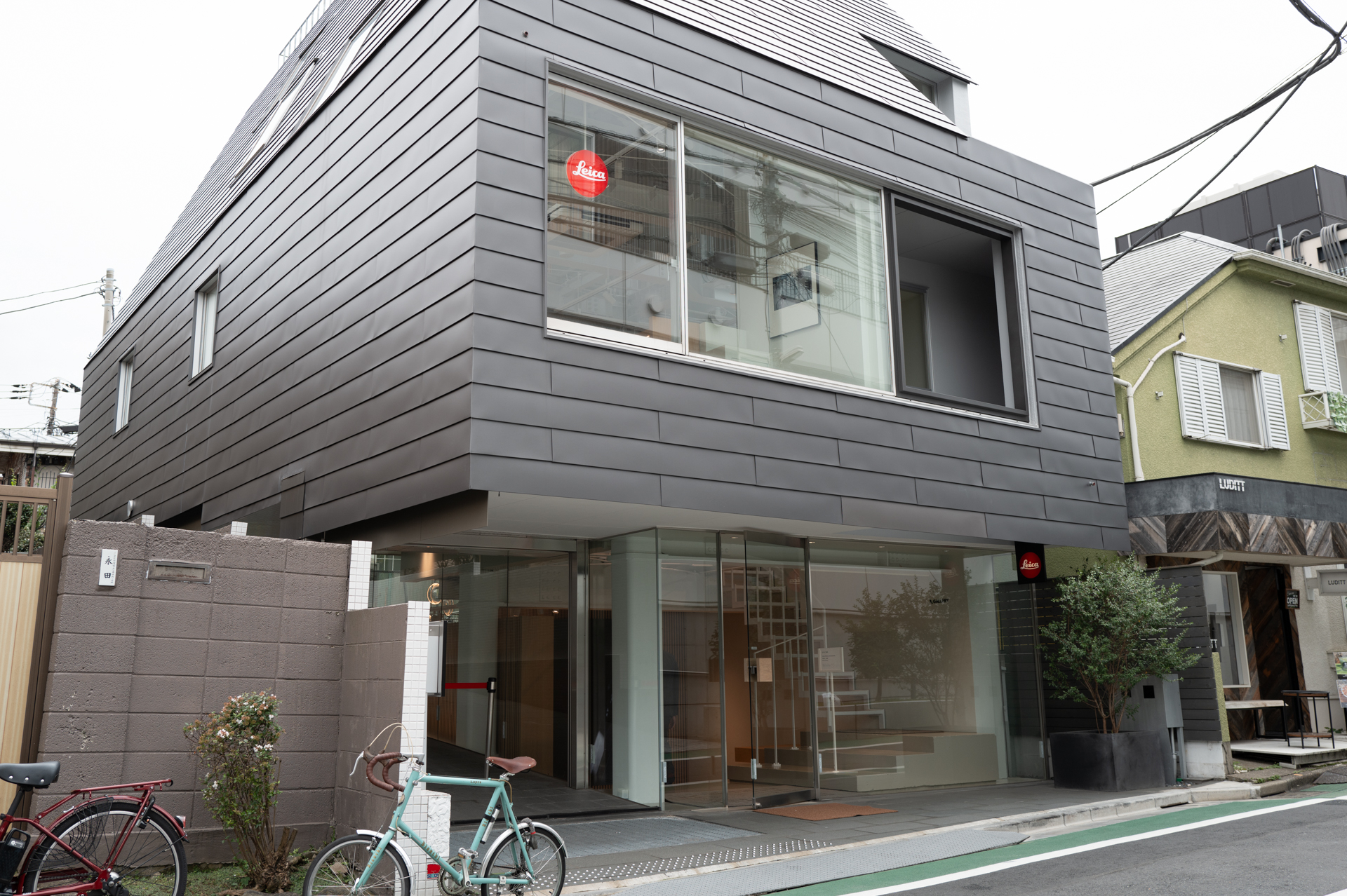 ライカ表参道店（東京都渋谷区神宮前5-16-15）