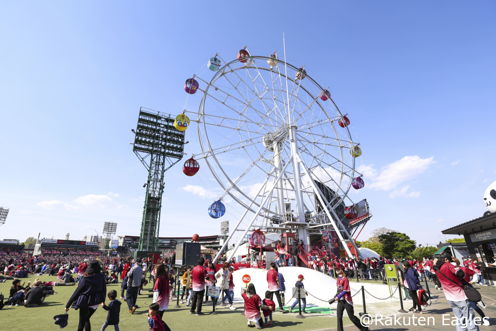 観覧車との併せ撮影も可能