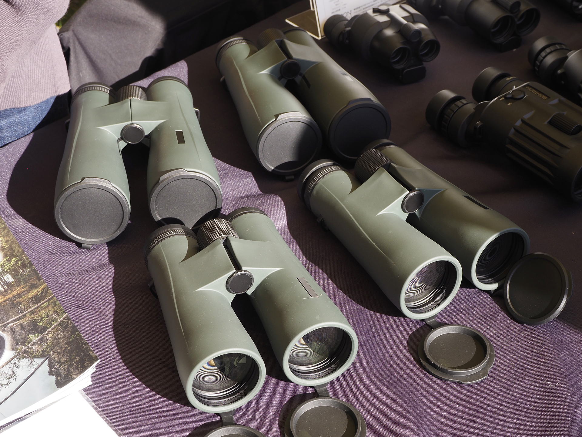 新型広角ダハ双眼鏡（製品名未定）はいずれも窒素充填の完全防水仕様（1m/30分）