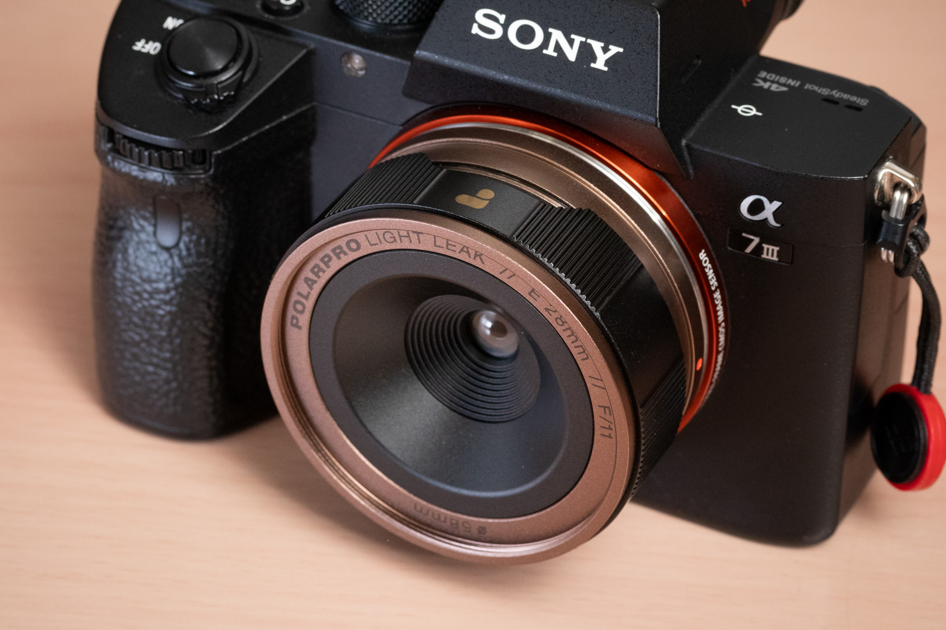 装着ボディはソニーα7 III