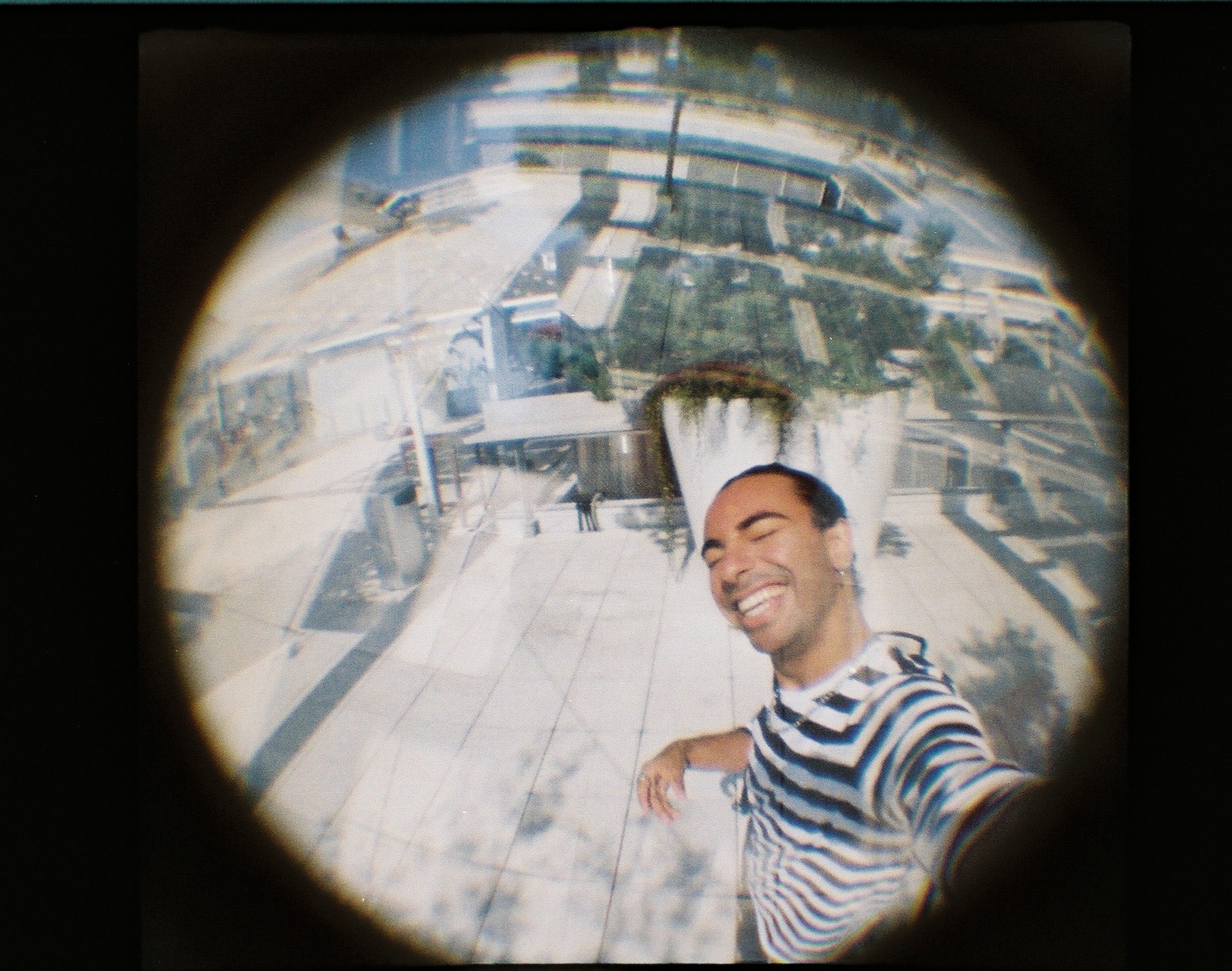 サンプル画像（提供：株式会社ロモジャパン）以下同