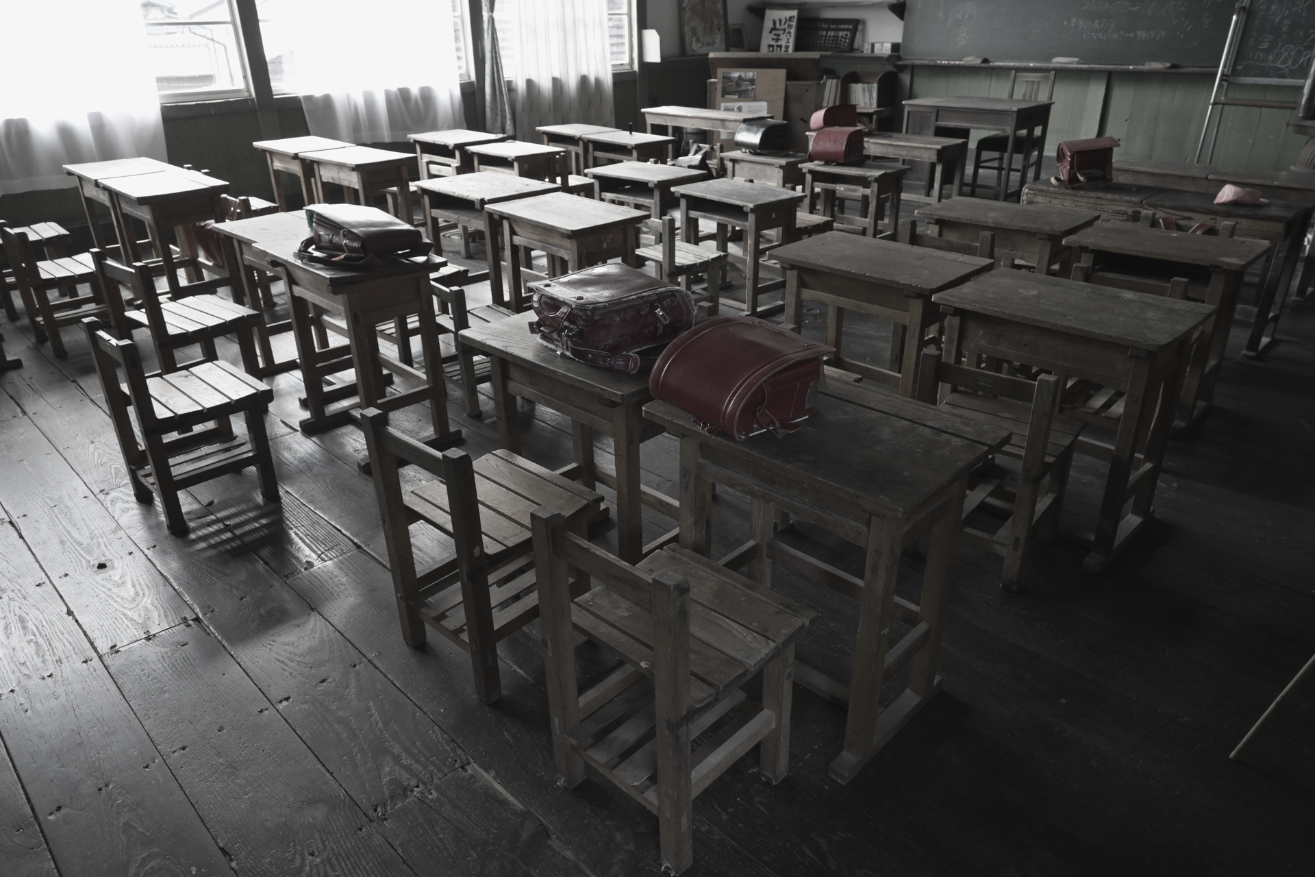 Z50II／NIKKOR Z DX 16-50mm f/3.5-6.3 VR／16mm（24mm相当）／絞り優先AE（1/25秒、F5.0、－1.3EV）／ISO 800