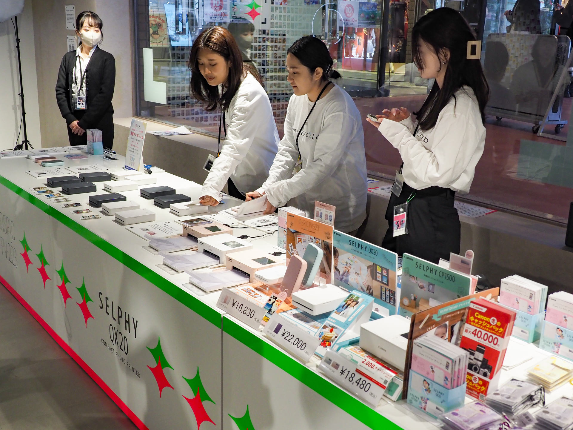 ichikara Labが展開するSELPHYのブース