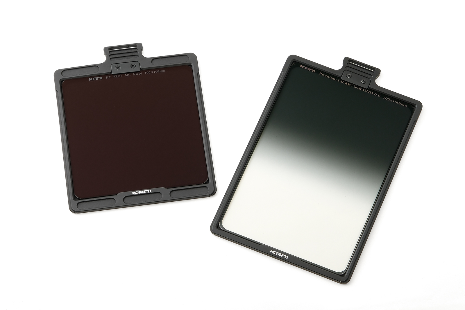 HD100 IVに対応する角型フィルターの例。左が100×100mm、右が100×150mm。