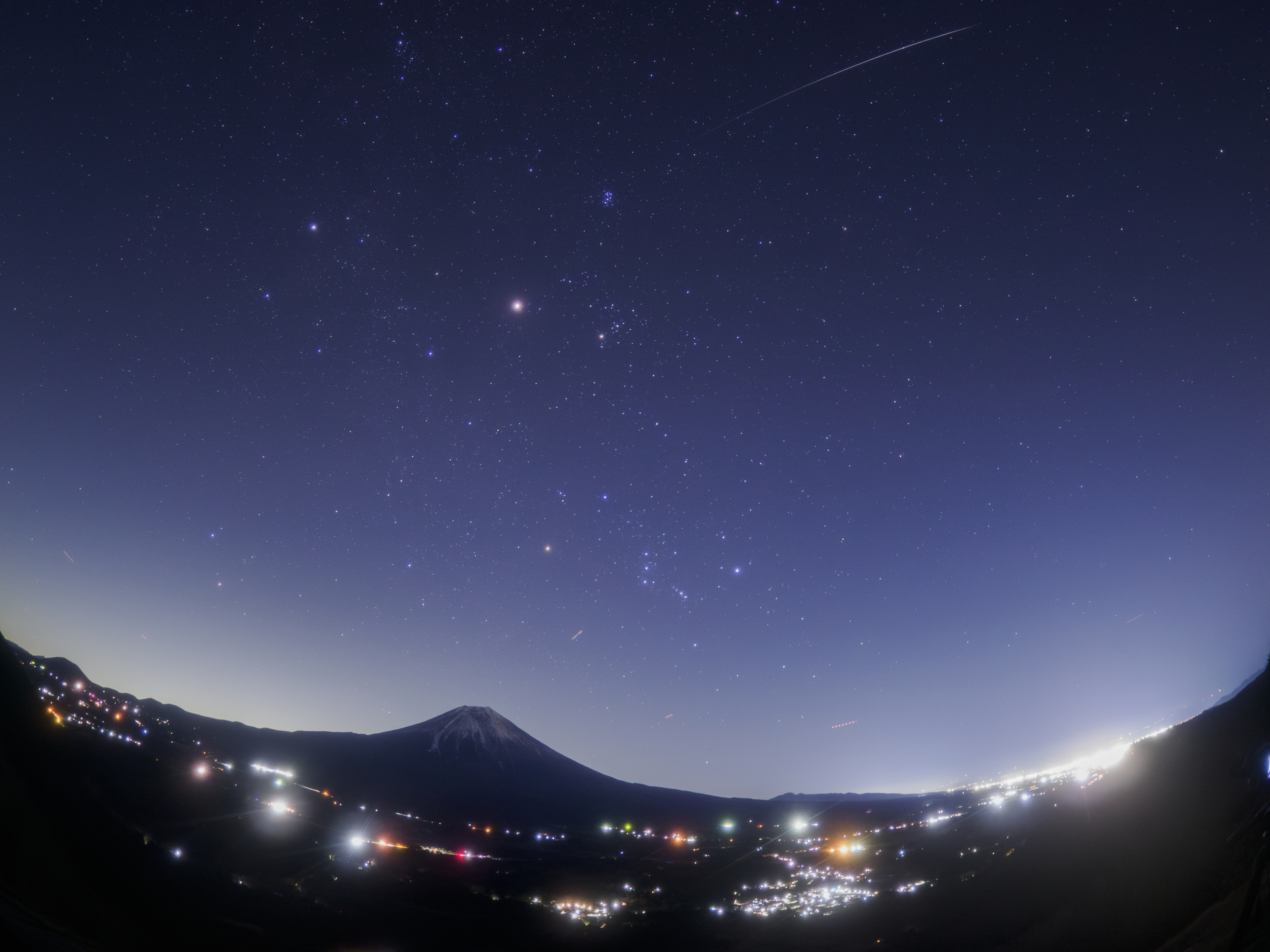 OM-1／M.ZUIKO DIGITAL ED 8mm F1.8 Fisheye PRO／8mm／マニュアル（10秒、F1.8）／ISO 1600（撮影：北山輝泰）