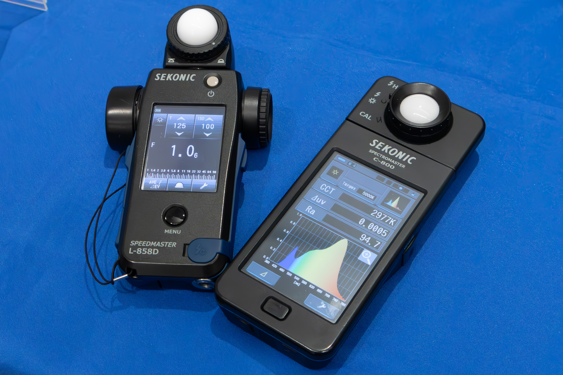 セコニックの露出計「L-858D」とカラーメーター「C-800」