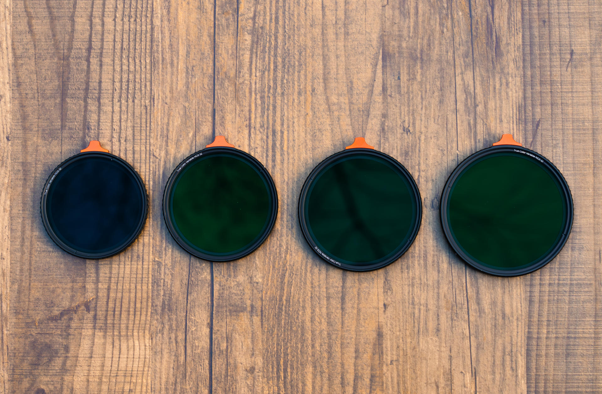 左から67mm、72mm、77mm、82mm。これら以外のサイズもあり、流通しているほぼすべての現行レンズに装着できそうだ