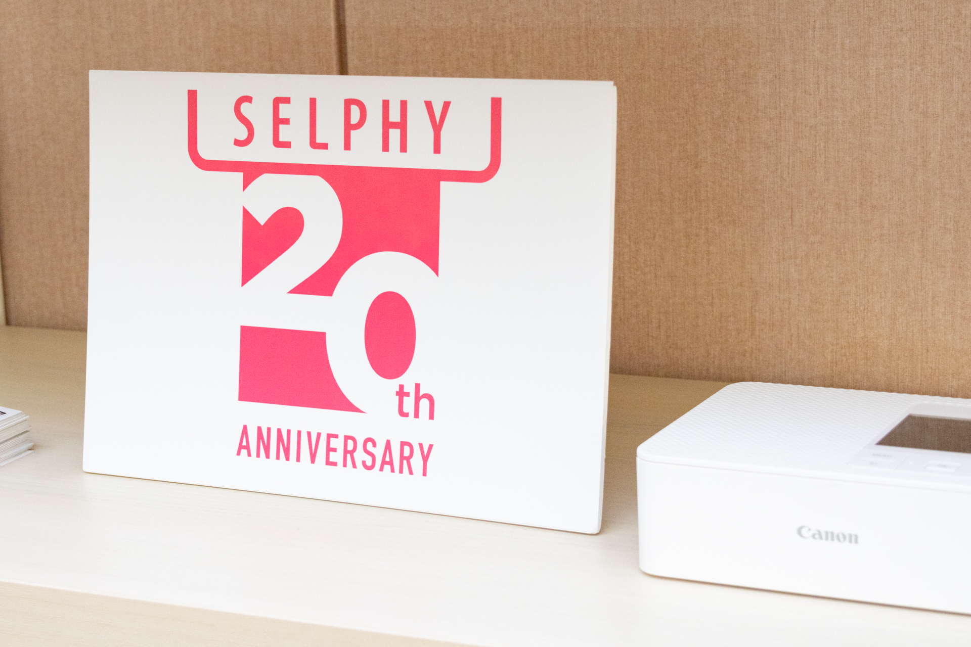 昨年4月に20周年を迎えたSELPHY。Self（自分自身）とPhotography（写真）の2単語を組み合わせ、より新たな写真の楽しみ方を体験してほしいという思いを込めた