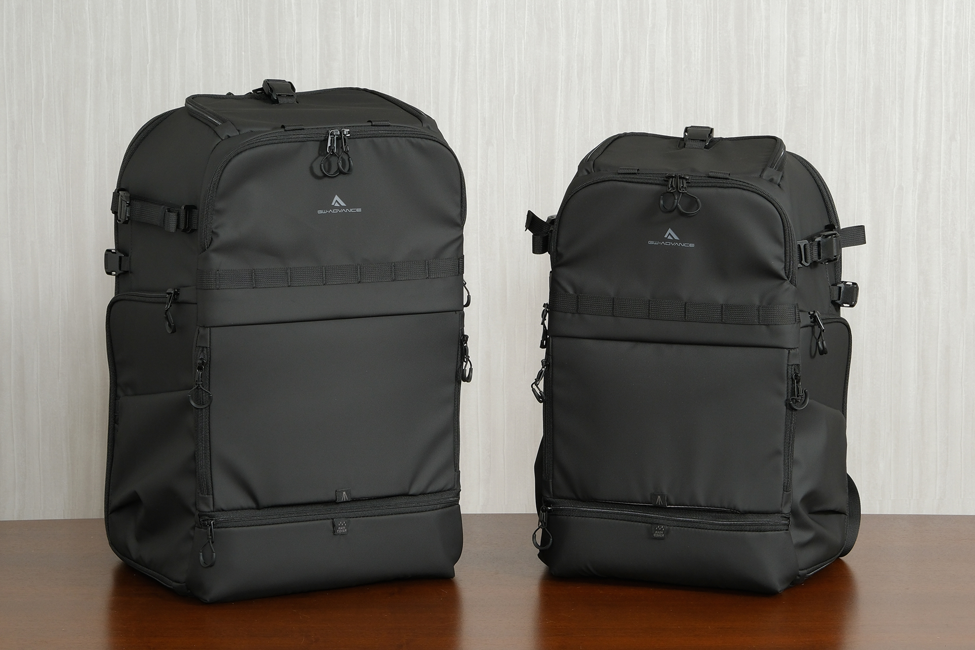 GW-ADVANCE タンク リアゲートバックパック。左から26リットルモデル、17リットルモデル