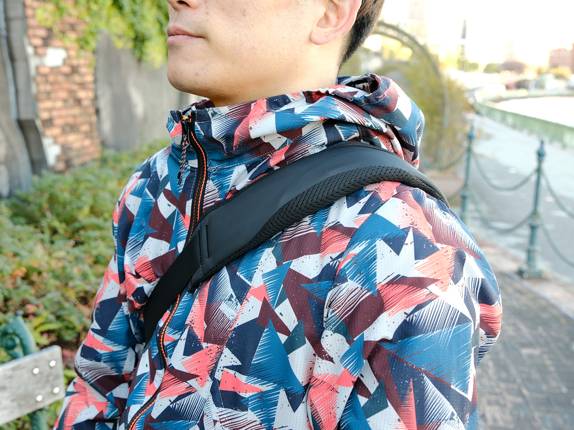 ショルダーベルトには大型のパッドを装備