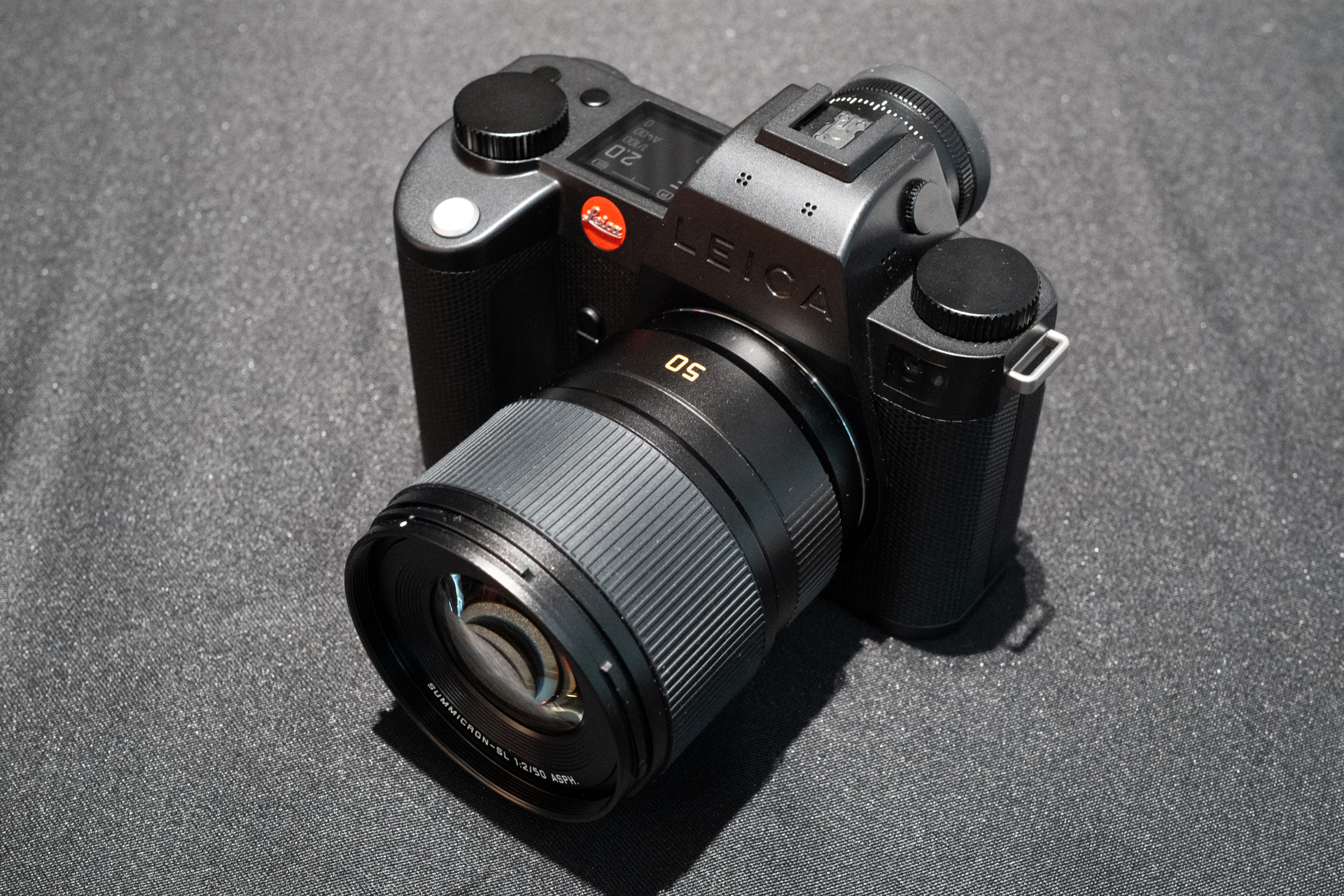 ライカSL3-S。レンズはズミクロンSL f2/50mm ASPH.