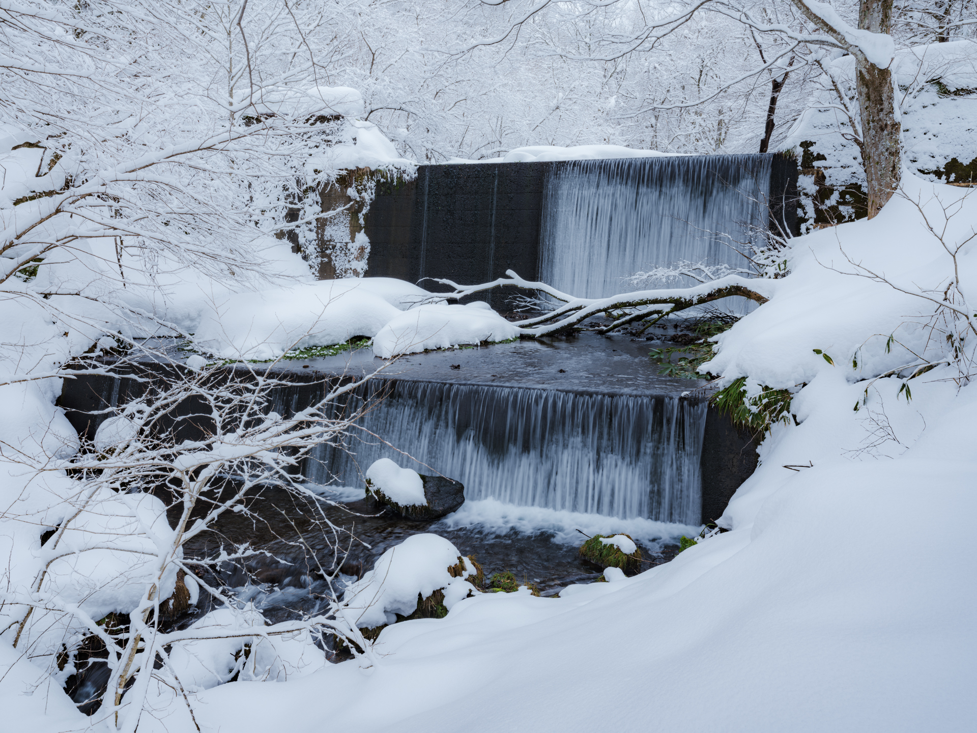 富士フイルム GFX100S II／GF20-35mmF4 R WR／29.1mm（23mm相当）／マニュアル露出（1/8秒、F16）／ISO 40