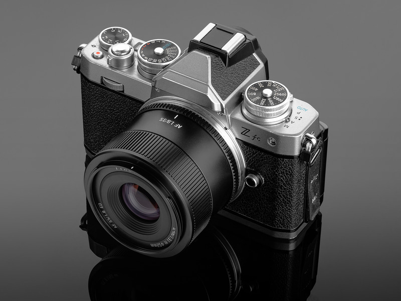 リニューアルでより小型軽量になった「TTArtisan AF 35mm f/1.8 II