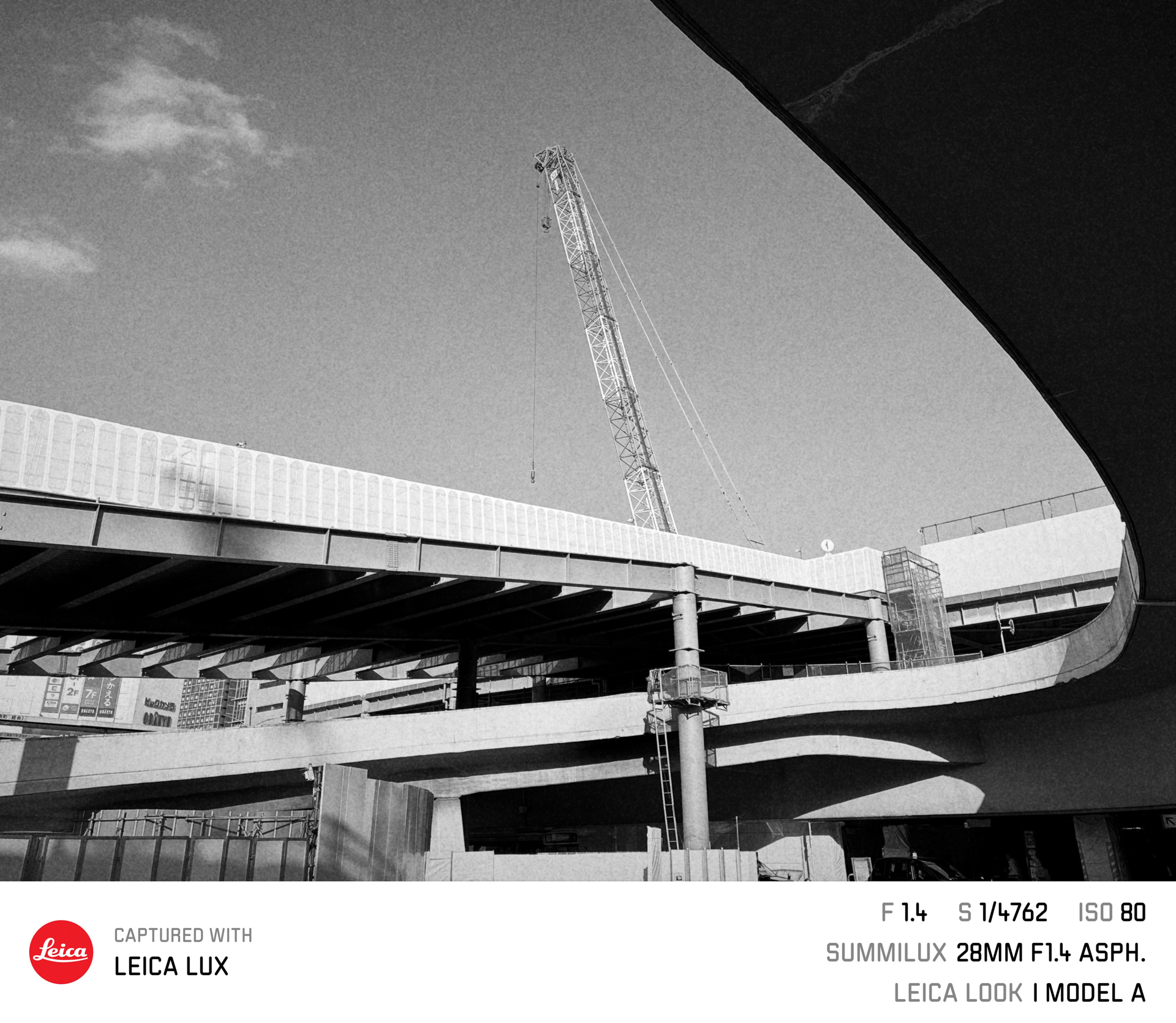 フィルムモードとしてLeica IAを選べば、広角レンズでも使える（β版で撮影）